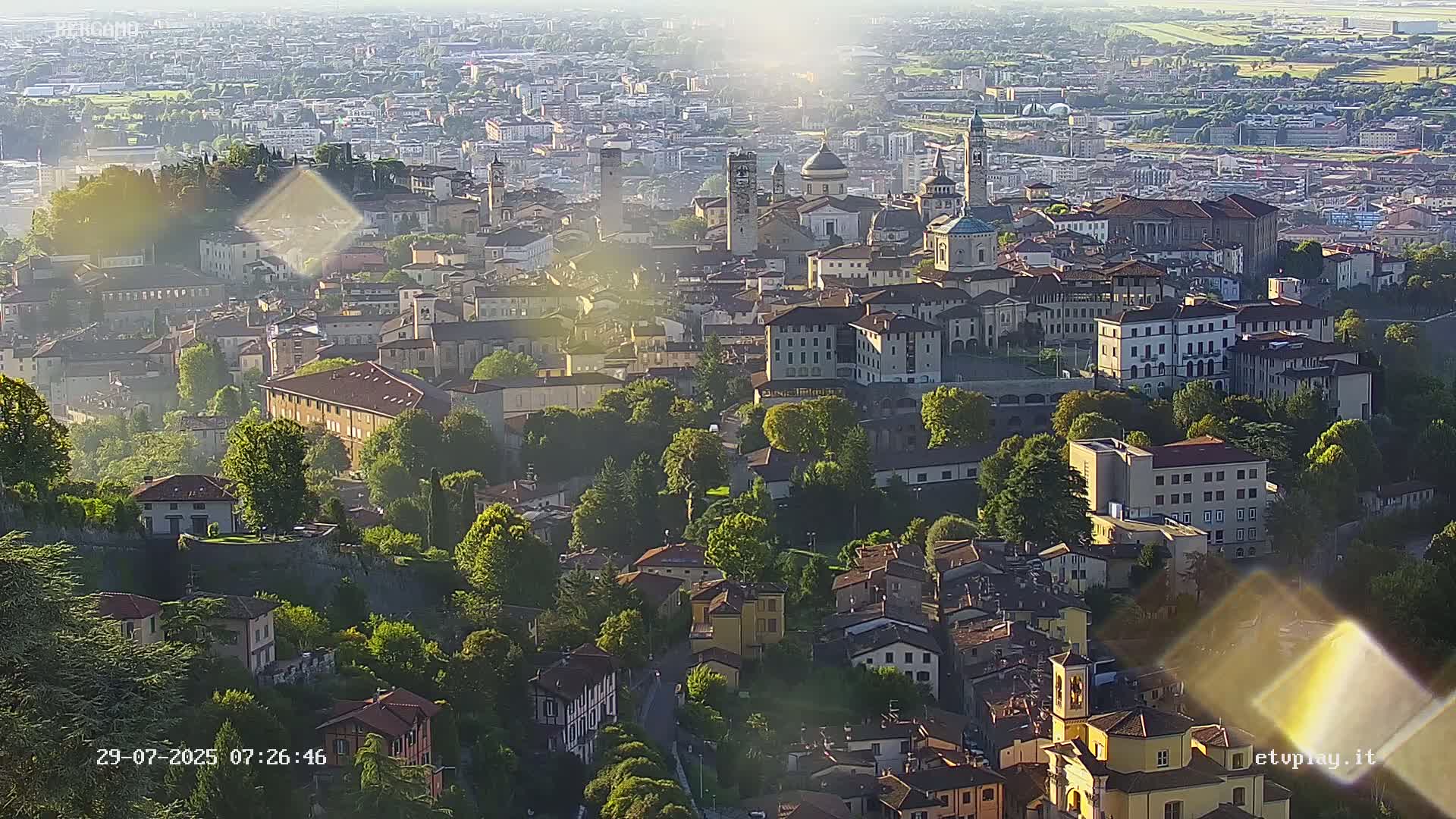 Bergamo City Skyline Live Cam - Bergamo,Lombardy, Italy