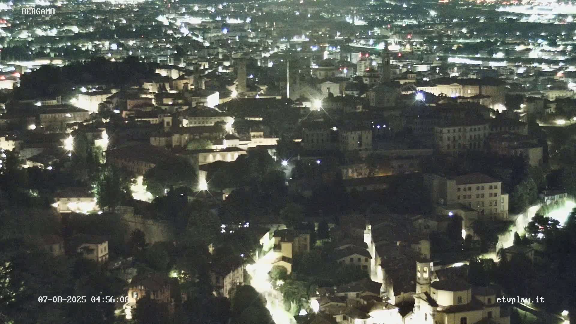 Bergamo City Skyline Live Cam - Bergamo,Lombardy, Italy