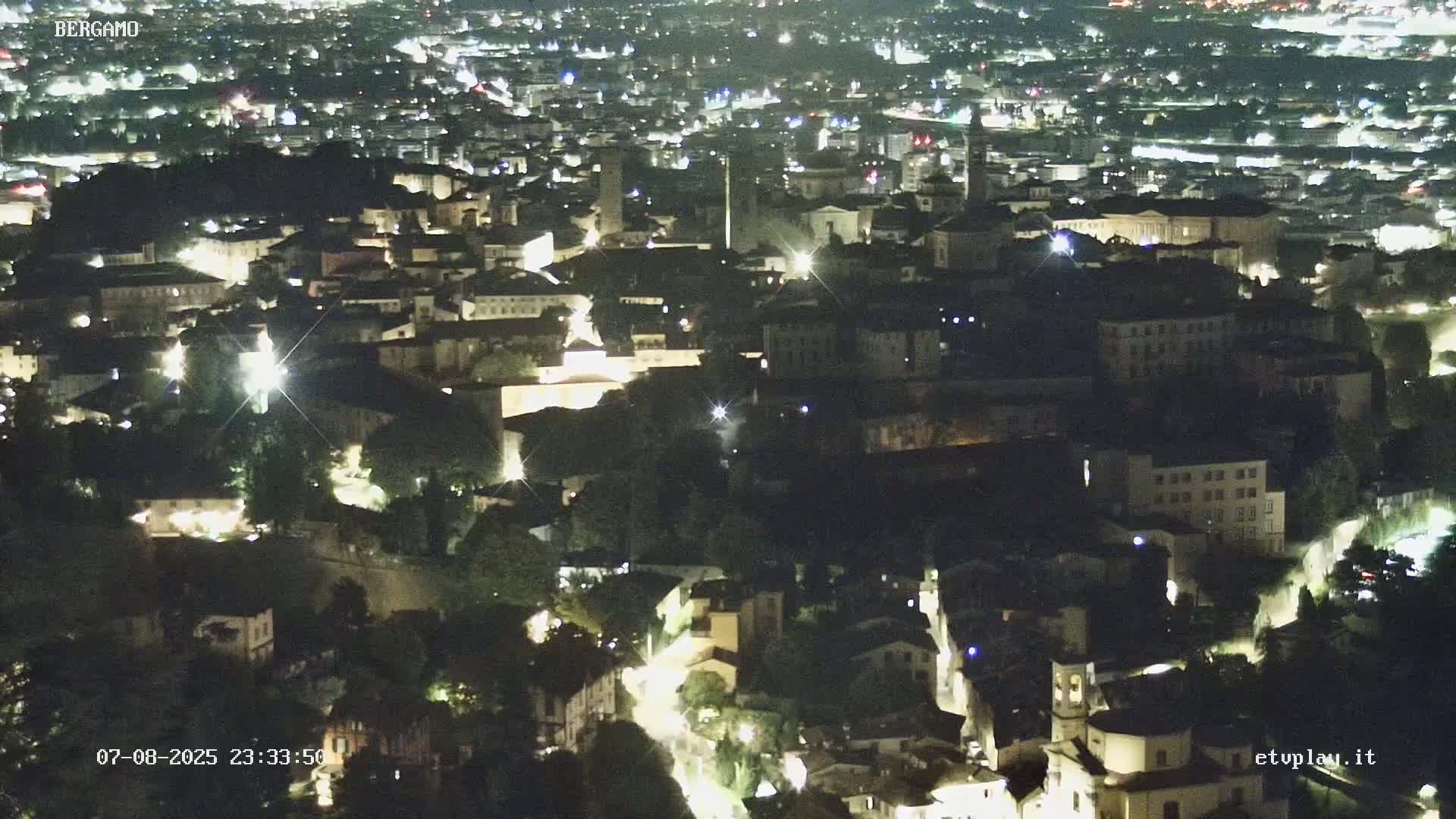 Bergamo City Skyline Live Cam - Bergamo,Lombardy, Italy