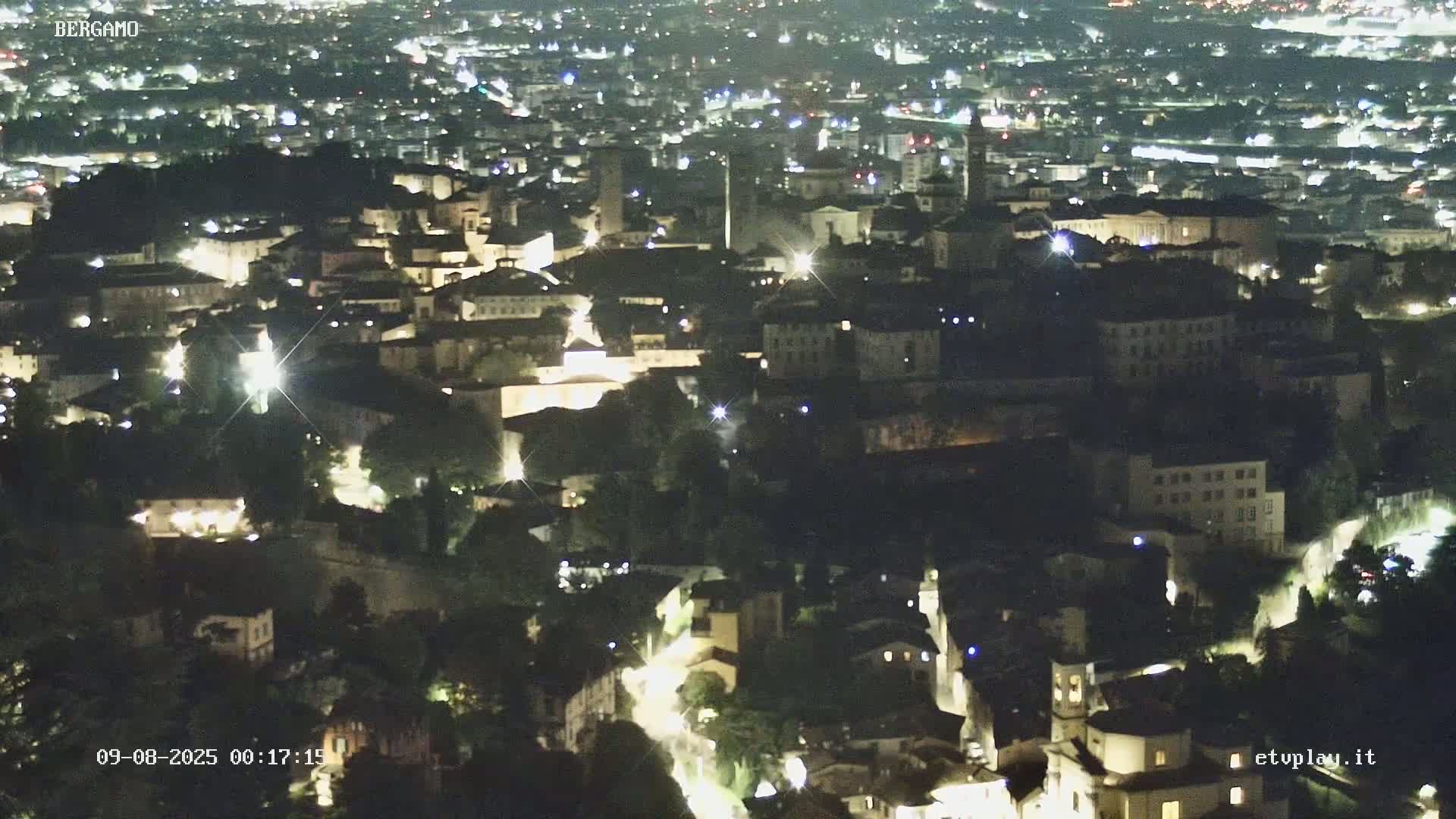 Bergamo City Skyline Live Cam - Bergamo,Lombardy, Italy