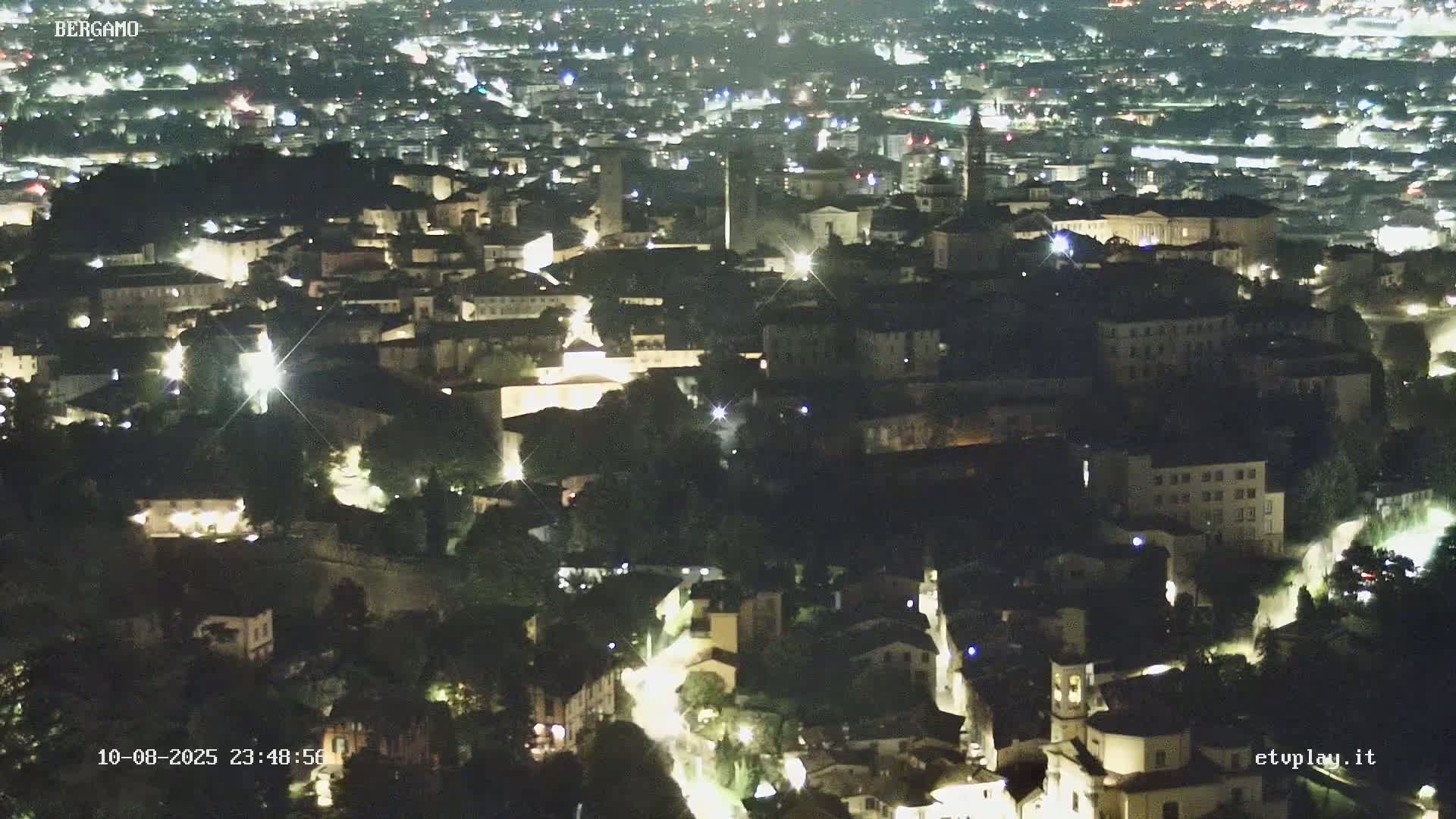 Bergamo City Skyline Live Cam - Bergamo,Lombardy, Italy
