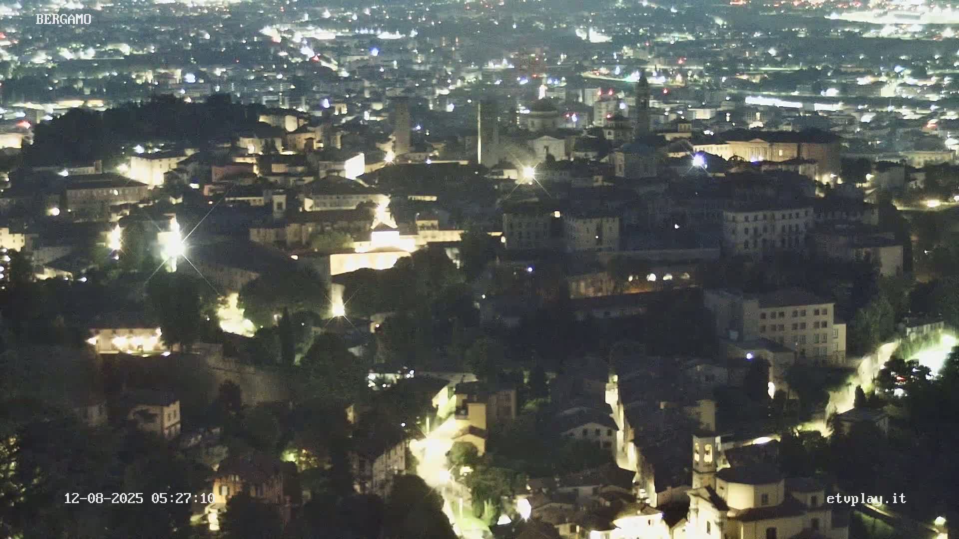 Bergamo City Skyline Live Cam - Bergamo,Lombardy, Italy