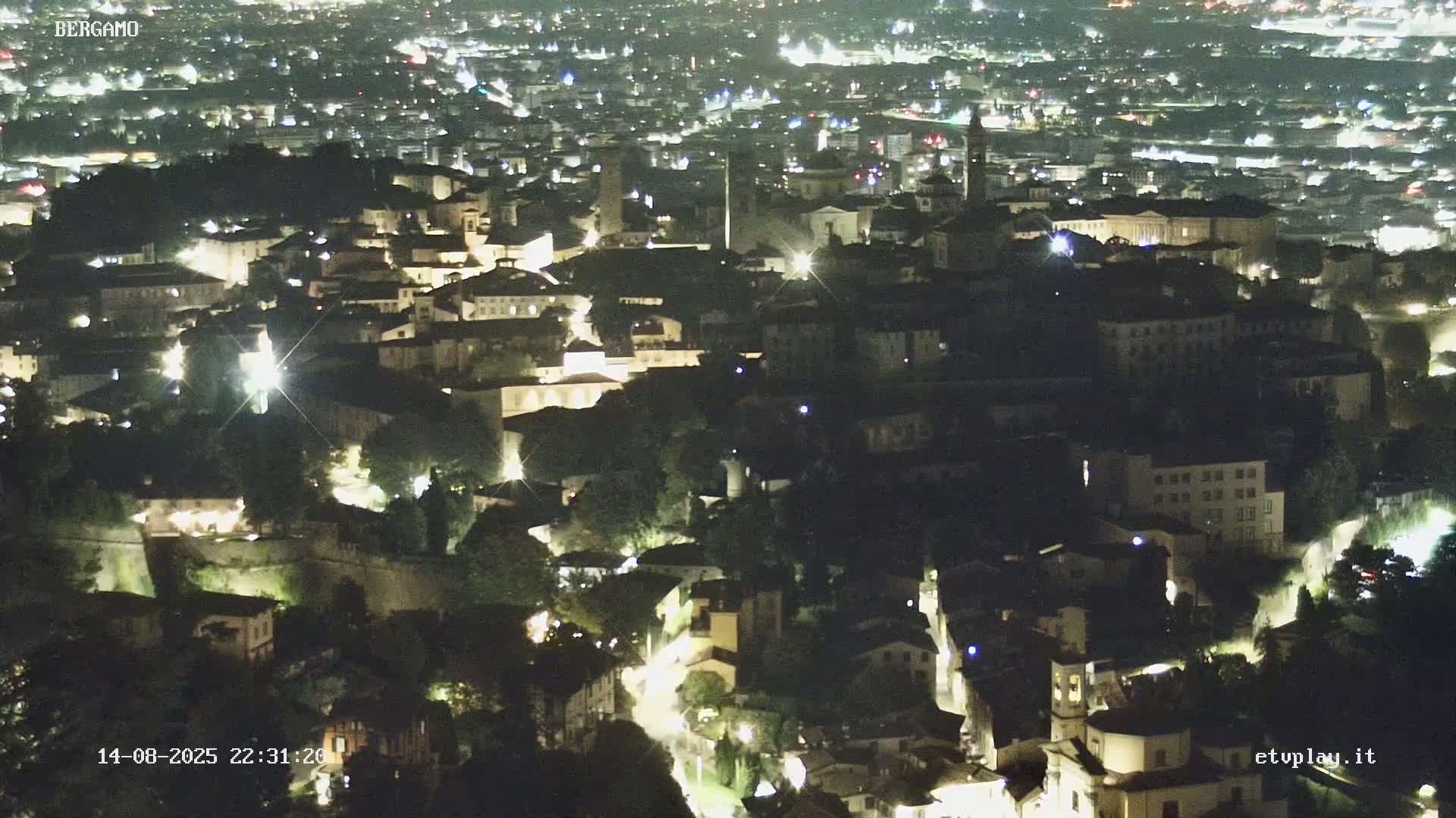 Bergamo City Skyline Live Cam - Bergamo,Lombardy, Italy