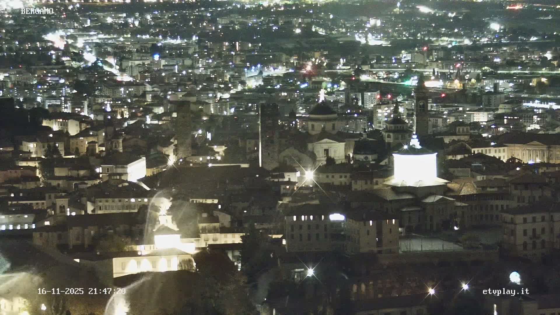 Bergamo City Skyline Live Cam - Bergamo,Lombardy, Italy