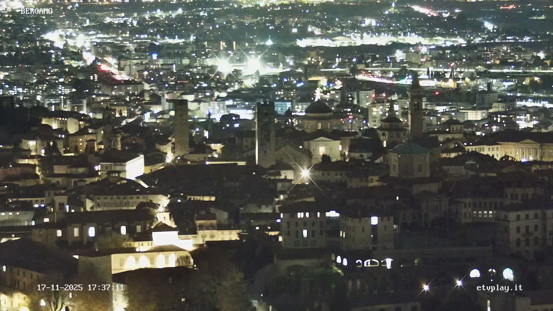 Bergamo City Skyline Live Cam - Bergamo,Lombardy, Italy