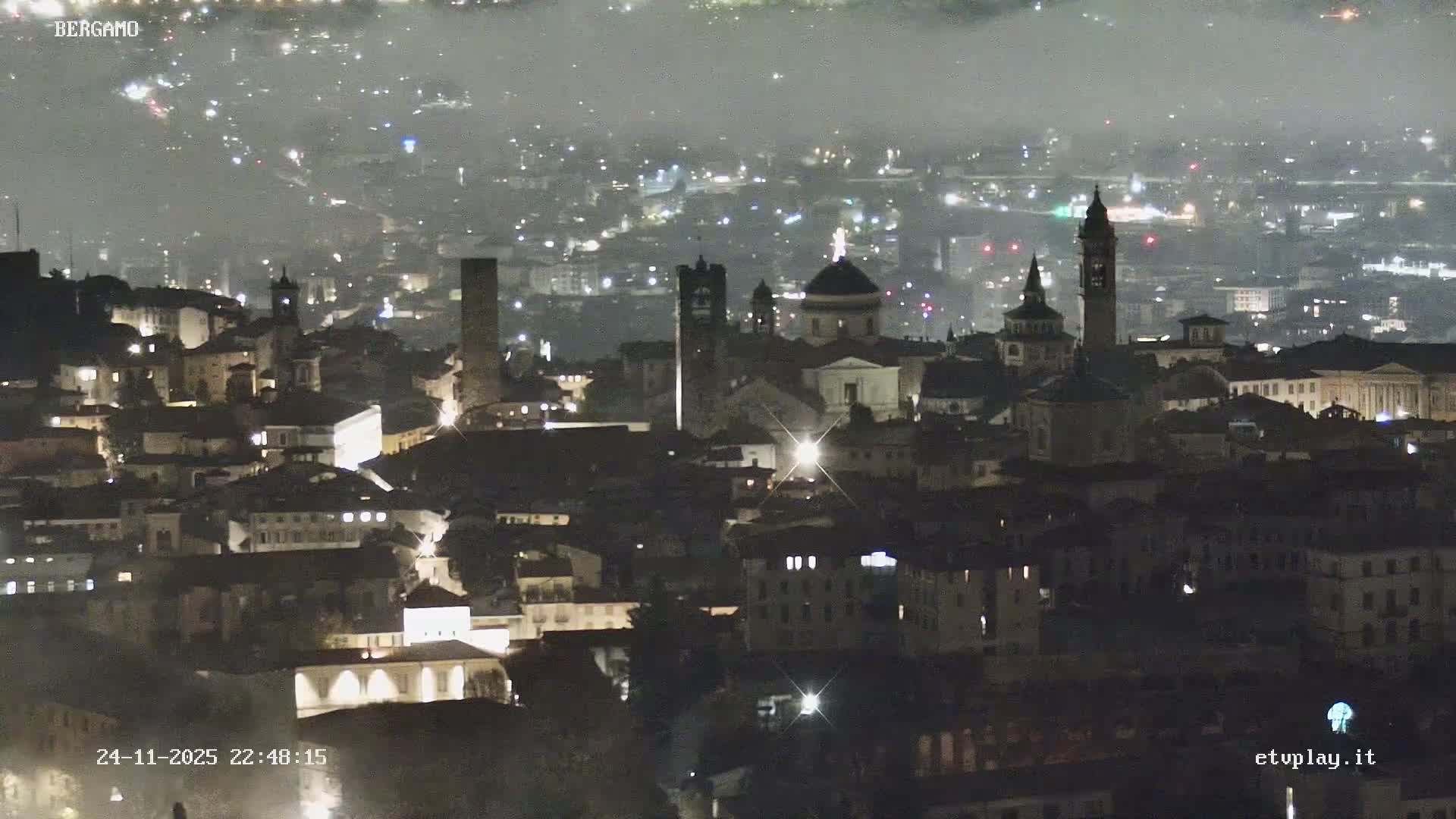 Bergamo City Skyline Live Cam - Bergamo,Lombardy, Italy