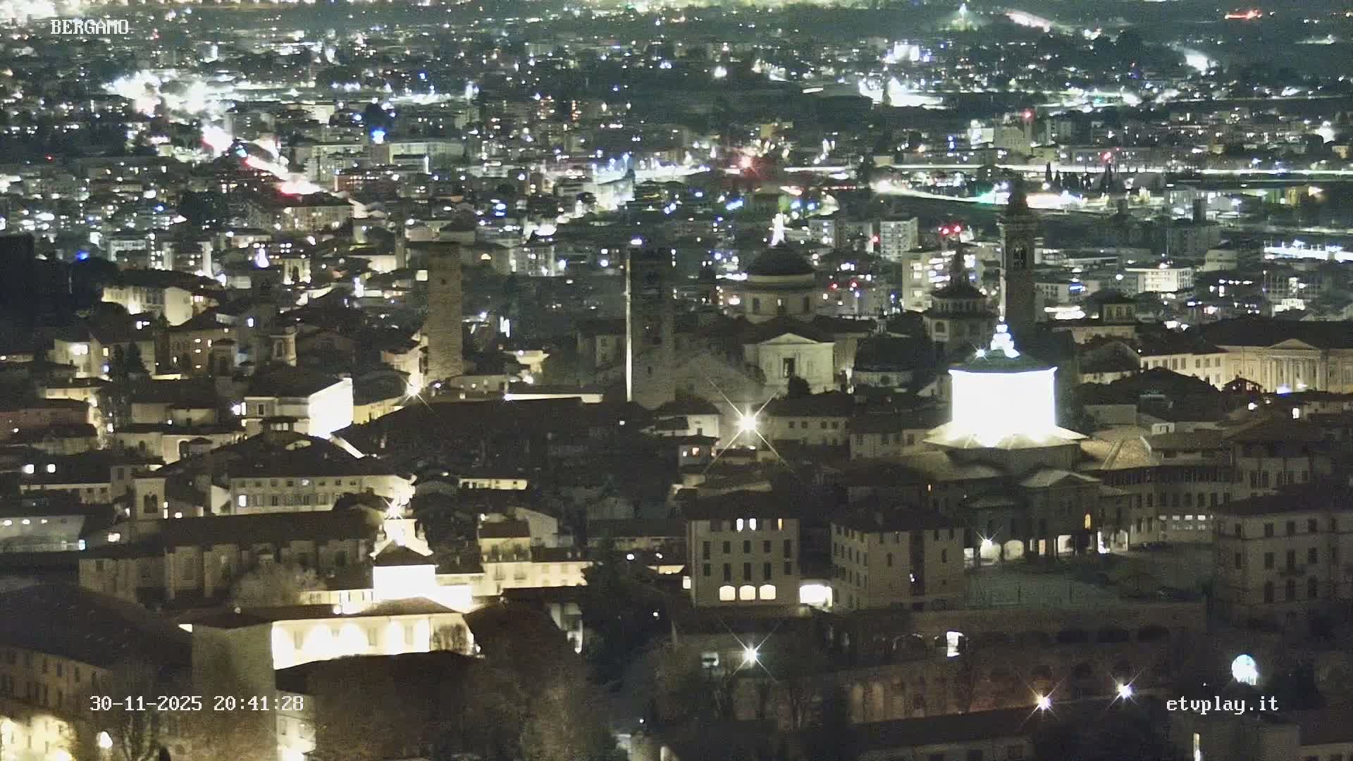 Bergamo City Skyline Live Cam - Bergamo,Lombardy, Italy