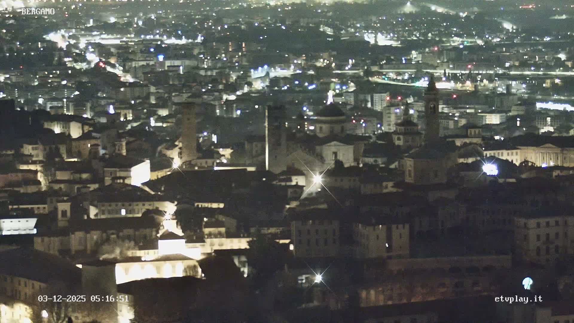 Bergamo City Skyline Live Cam - Bergamo,Lombardy, Italy
