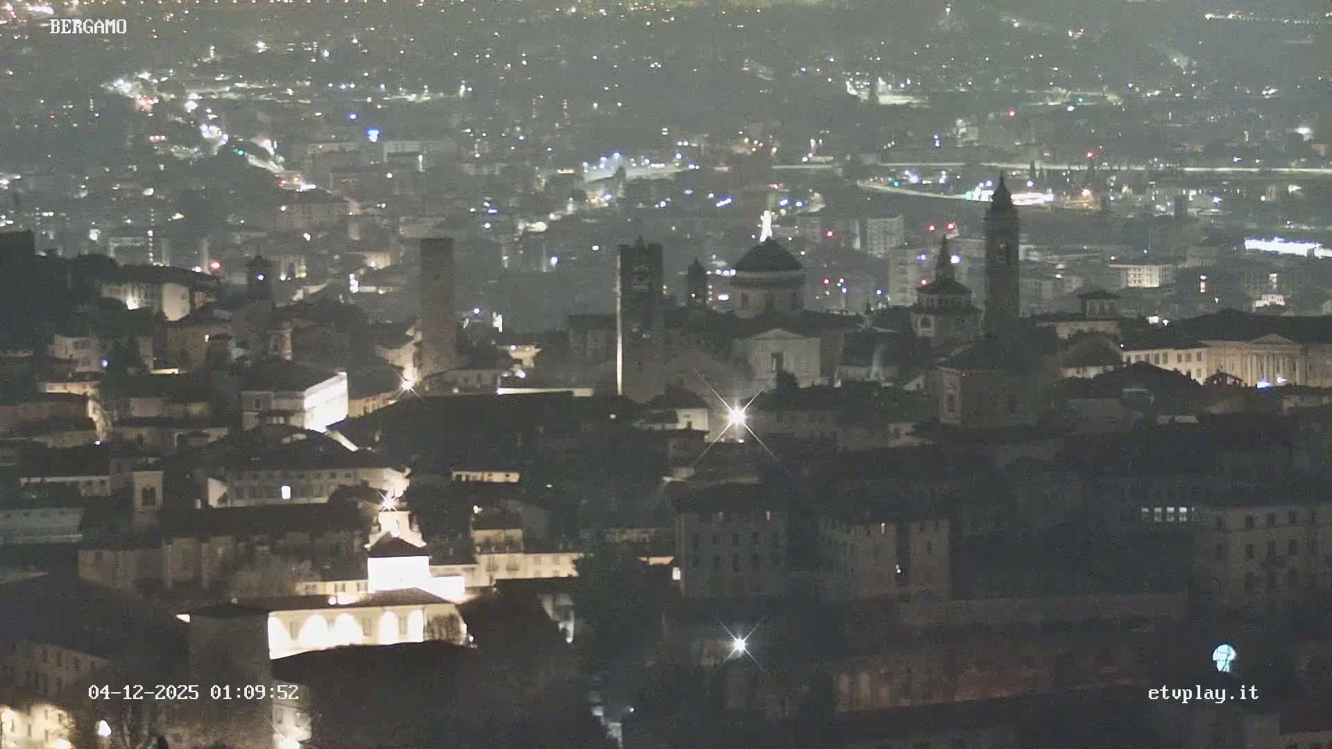Bergamo City Skyline Live Cam - Bergamo,Lombardy, Italy