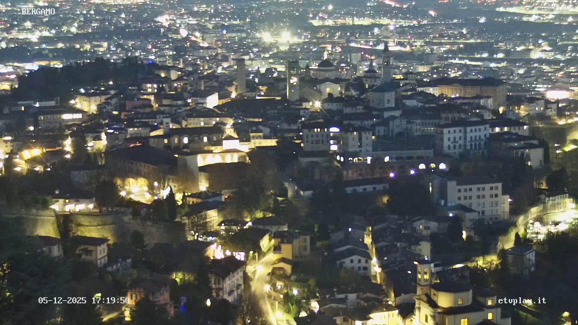 Bergamo City Skyline Live Cam - Bergamo,Lombardy, Italy