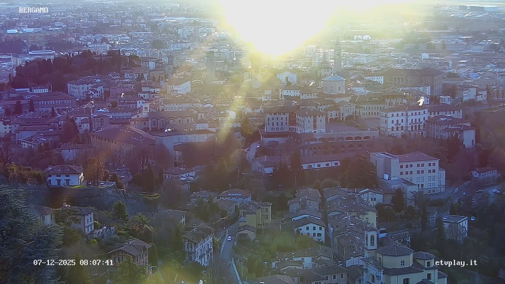 Bergamo City Skyline Live Cam - Bergamo,Lombardy, Italy
