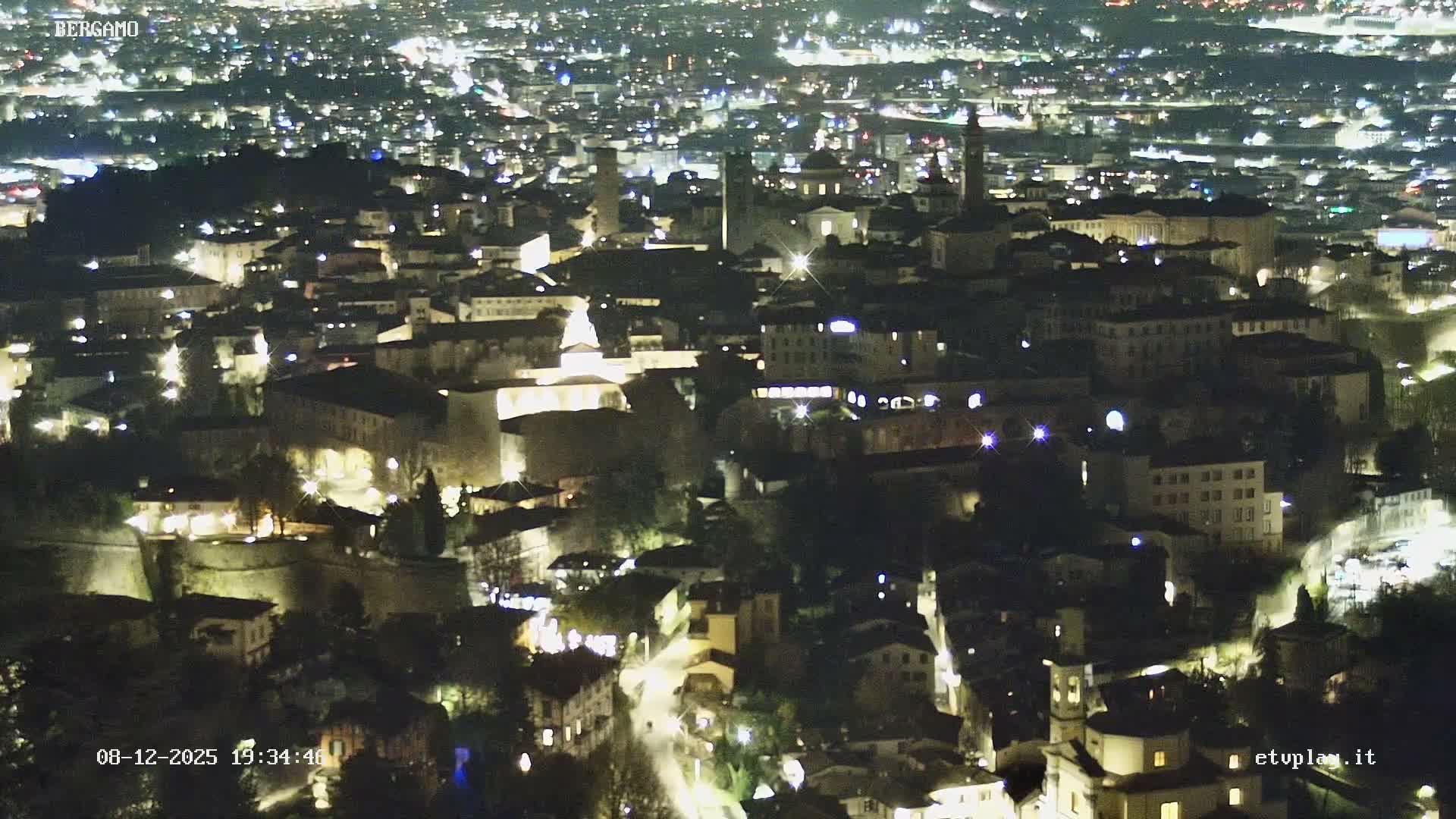 Bergamo City Skyline Live Cam - Bergamo,Lombardy, Italy