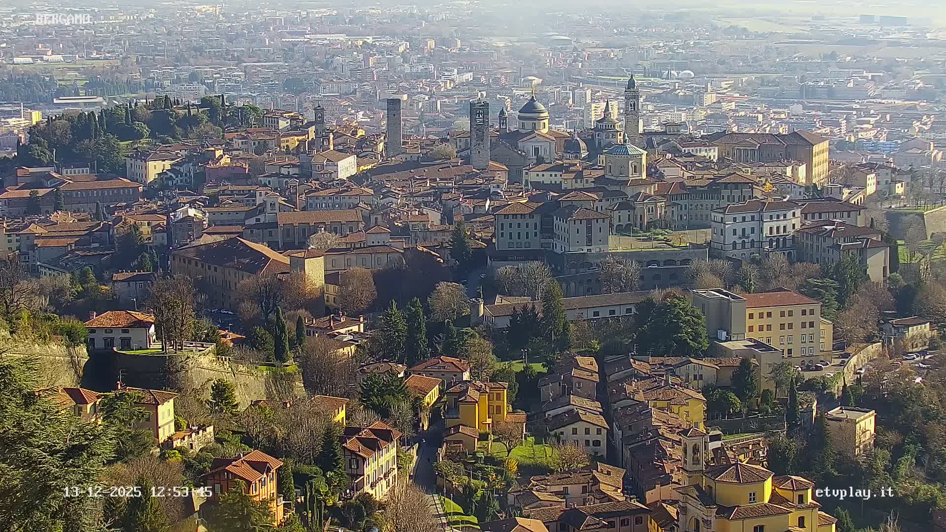 Bergamo City Skyline Live Cam - Bergamo,Lombardy, Italy