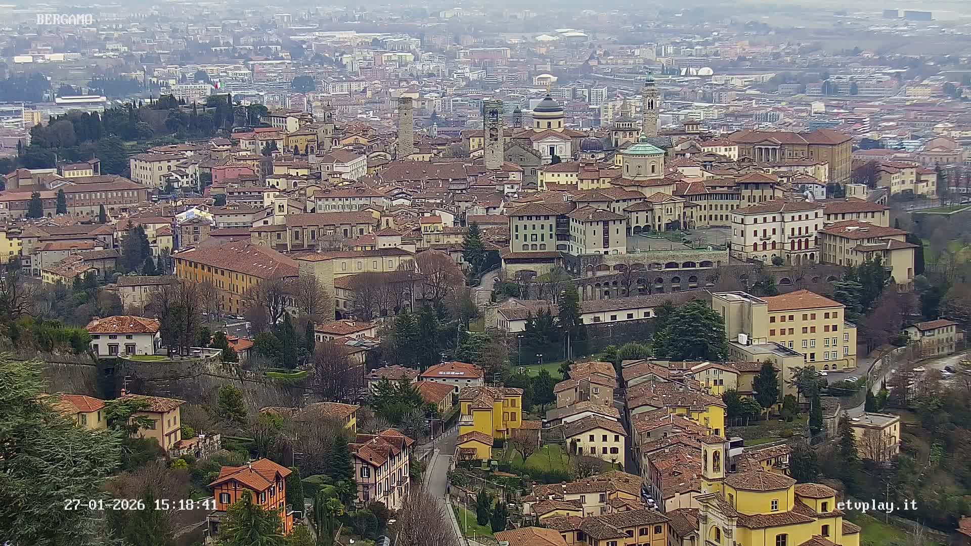 Bergamo City Skyline Live Cam - Bergamo,Lombardy, Italy