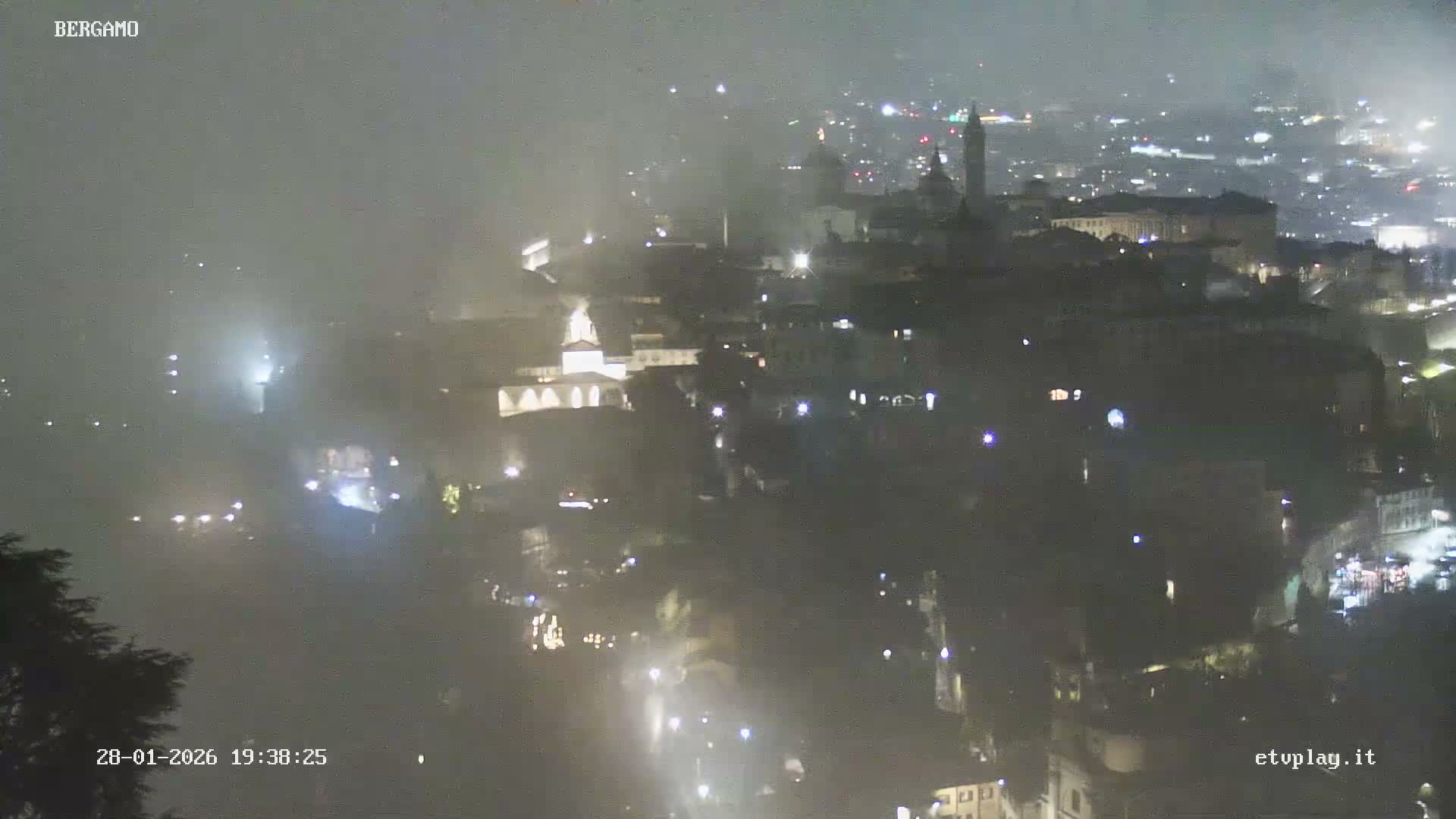 Bergamo City Skyline Live Cam - Bergamo,Lombardy, Italy