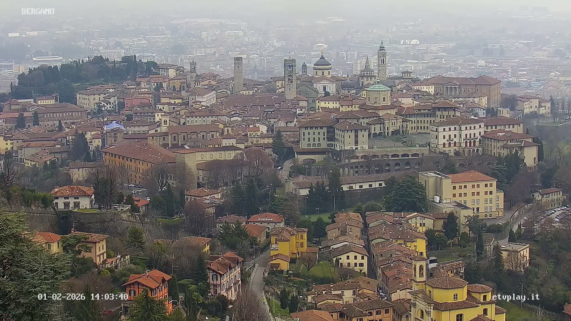 Bergamo City Skyline Live Cam - Bergamo,Lombardy, Italy