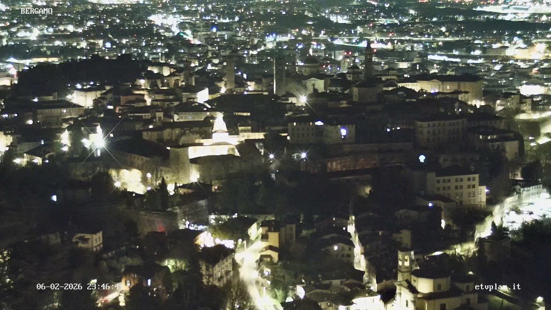 Bergamo City Skyline Live Cam - Bergamo,Lombardy, Italy