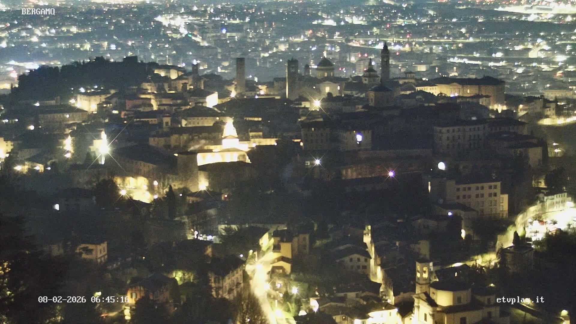 Bergamo City Skyline Live Cam - Bergamo,Lombardy, Italy