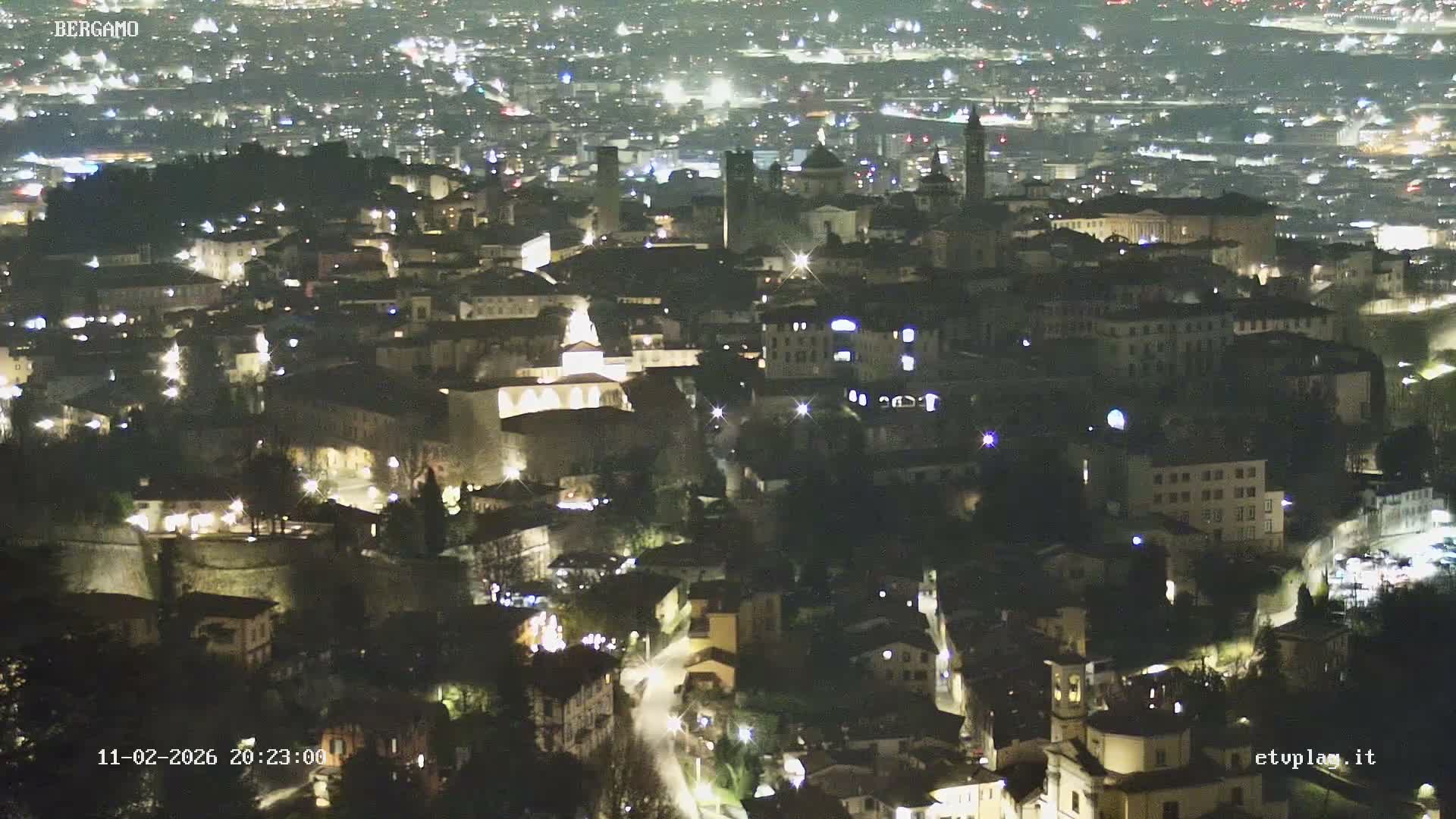 Bergamo City Skyline Live Cam - Bergamo,Lombardy, Italy