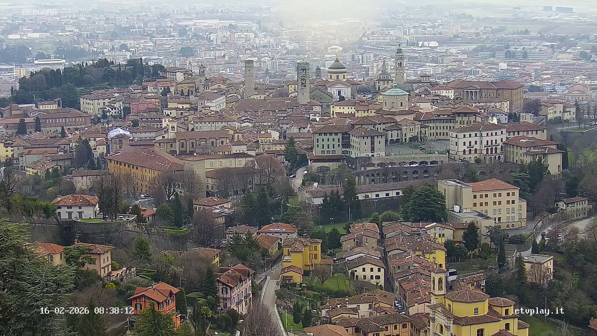 Bergamo City Skyline Live Cam - Bergamo,Lombardy, Italy
