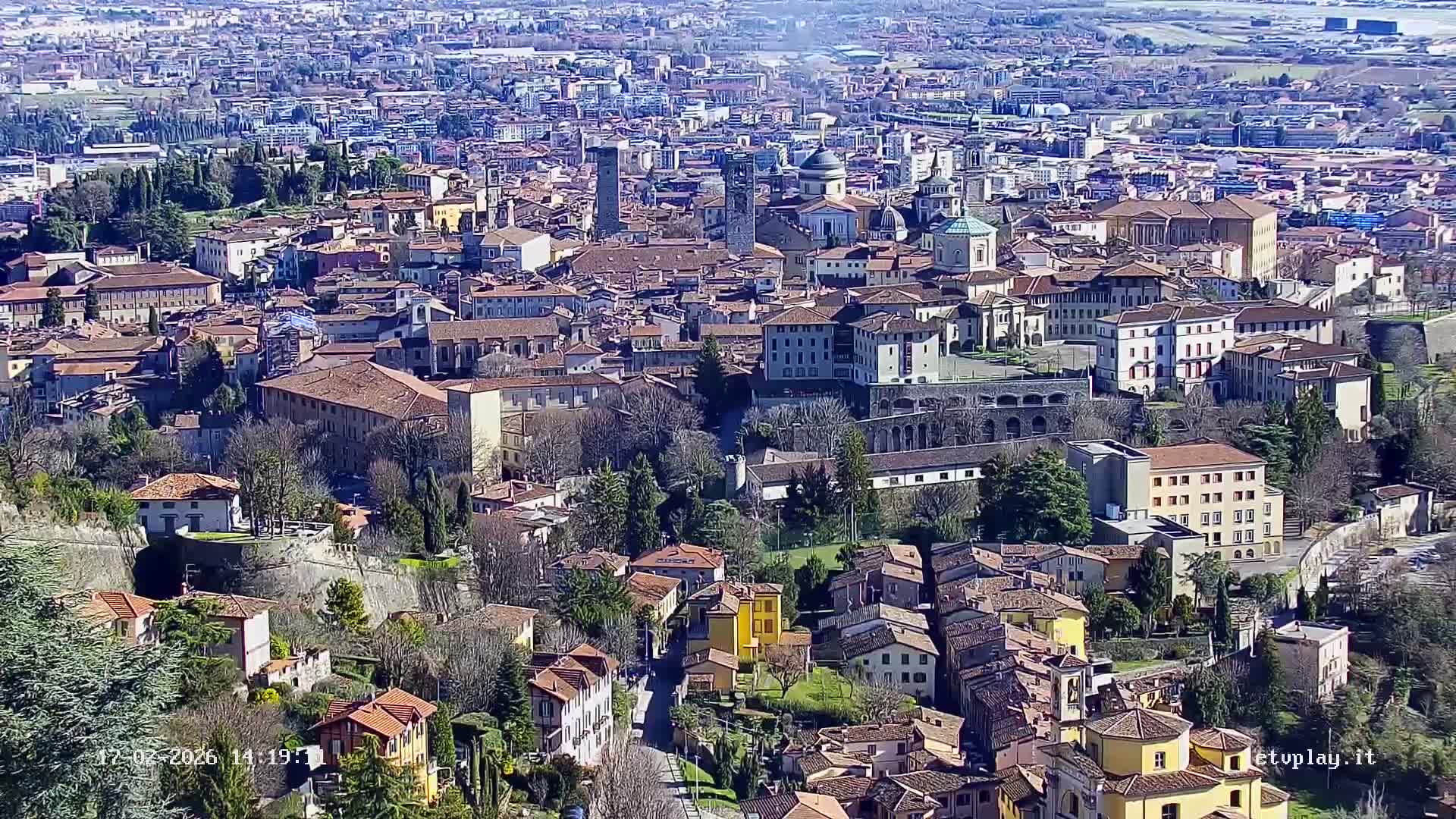 Bergamo City Skyline Live Cam - Bergamo,Lombardy, Italy