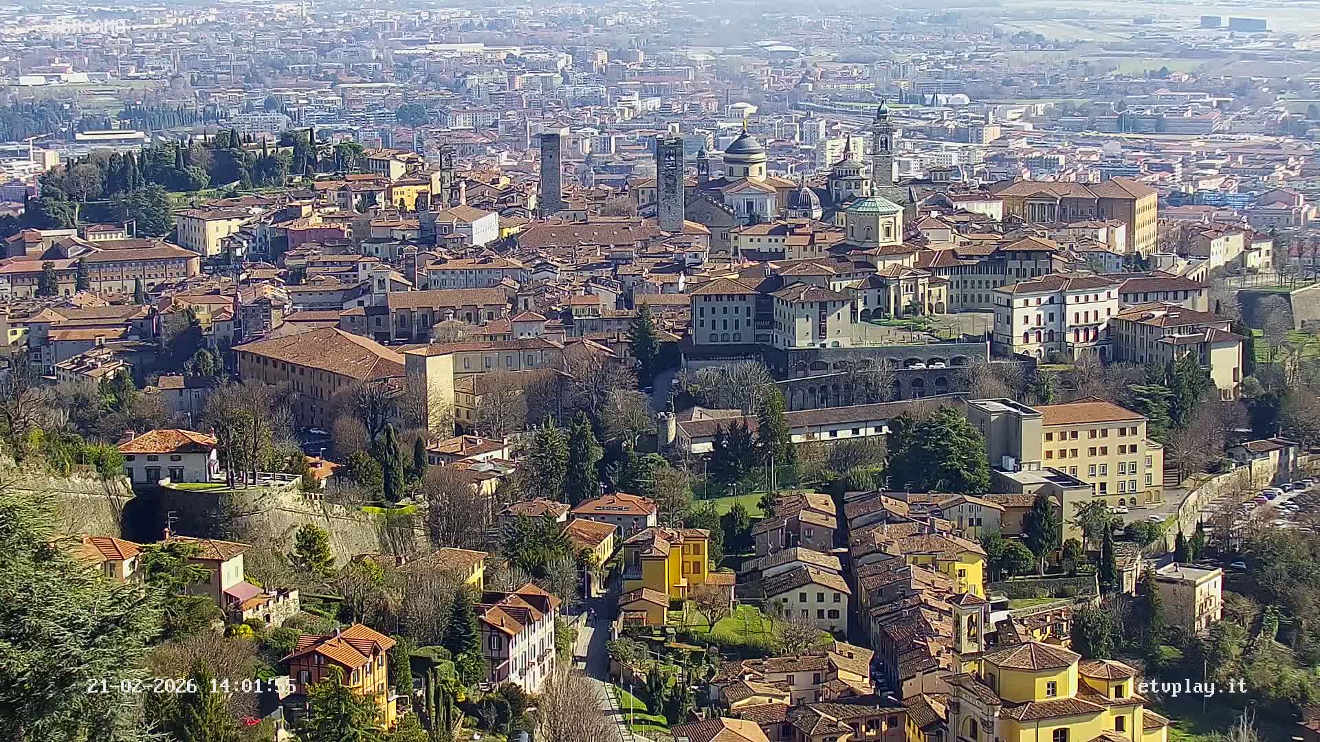 Bergamo City Skyline Live Cam - Bergamo,Lombardy, Italy