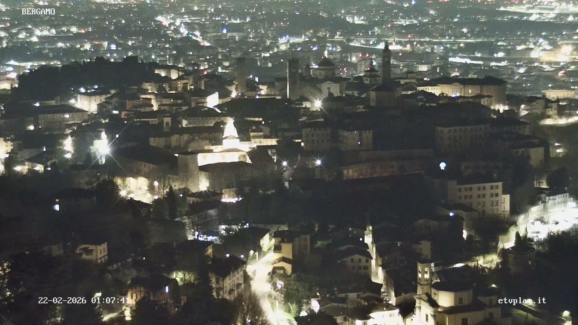 Bergamo City Skyline Live Cam - Bergamo,Lombardy, Italy