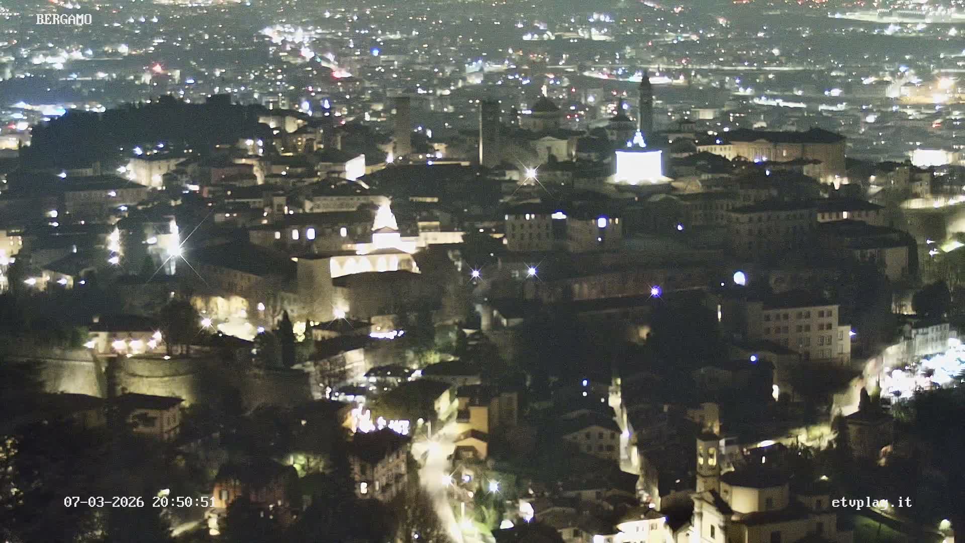 Bergamo City Skyline Live Cam - Bergamo,Lombardy, Italy