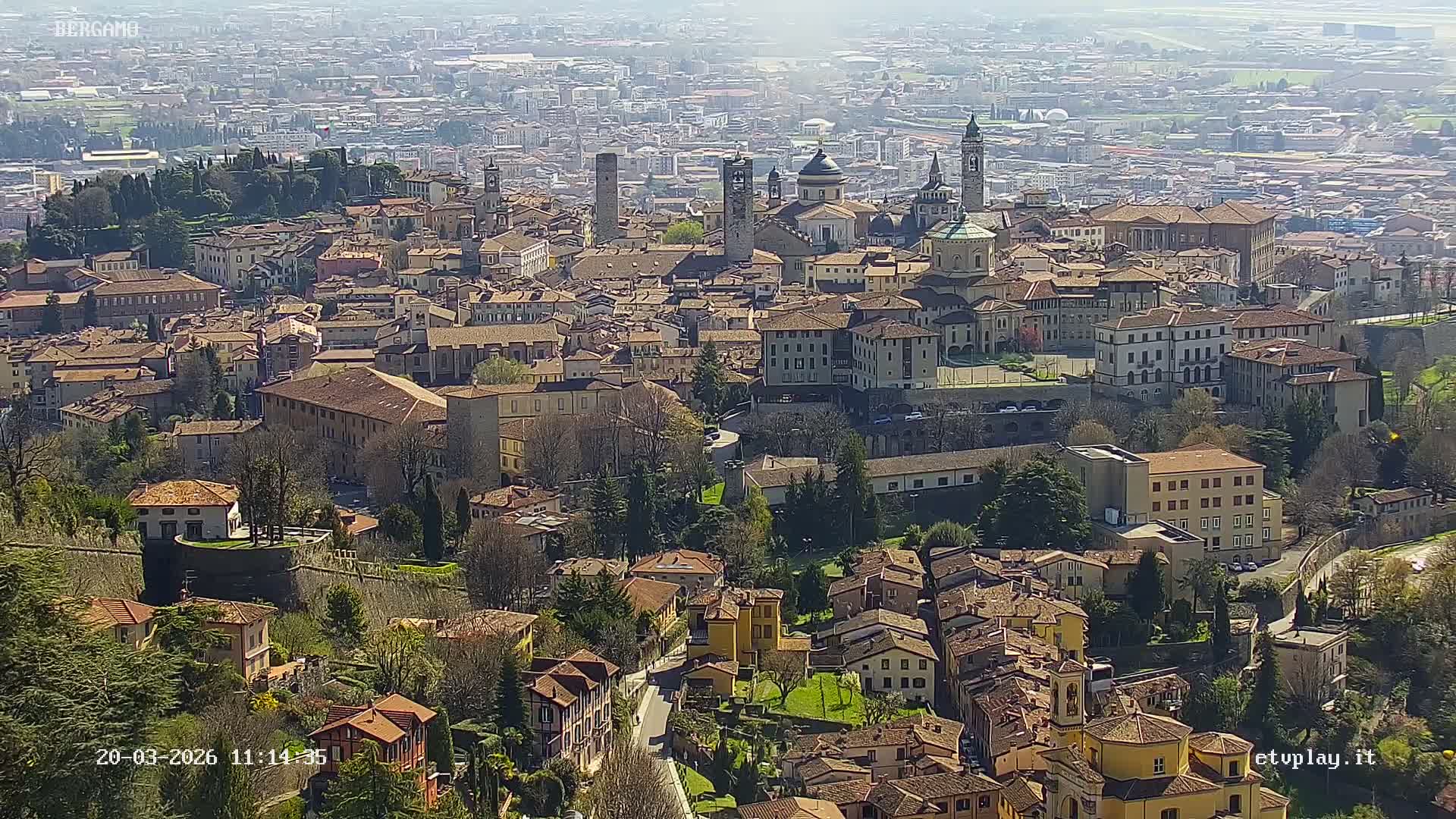 Bergamo City Skyline Live Cam - Bergamo,Lombardy, Italy