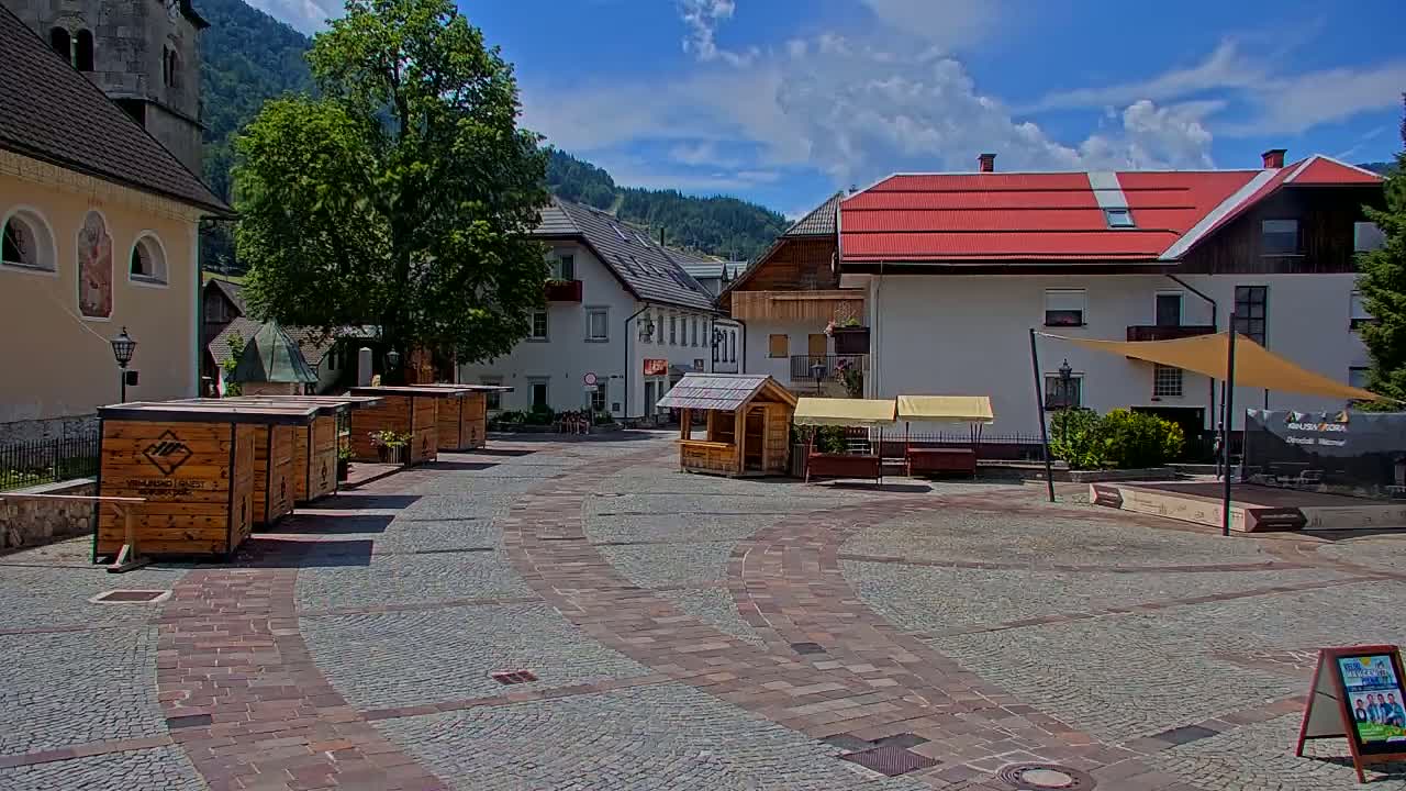 Kranjska Gora Town Center Live Cam - Jesenice, Gorenjska (Upper Carniola), Slovenia