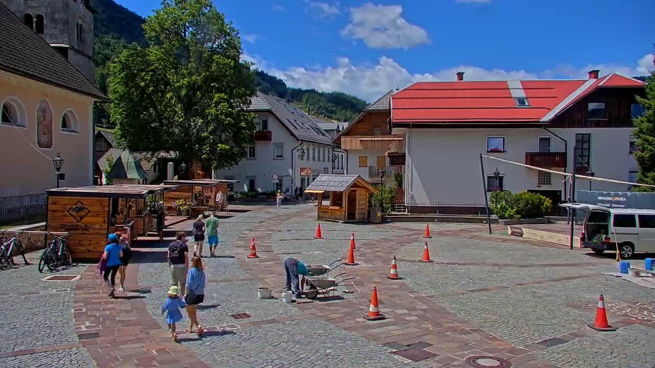 Kranjska Gora Town Center Live Cam - Jesenice, Gorenjska (Upper Carniola), Slovenia