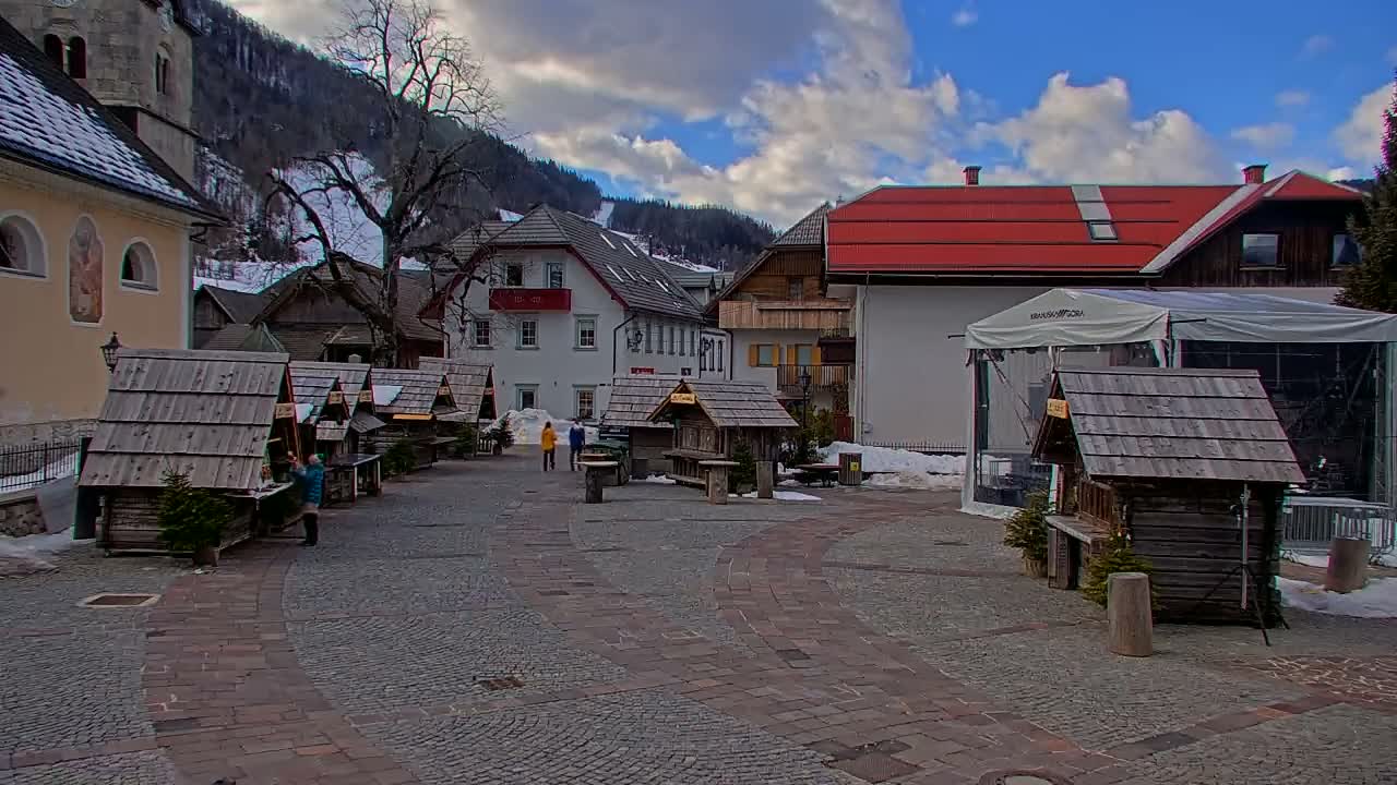 Kranjska Gora Town Center Live Cam - Jesenice, Gorenjska (Upper Carniola), Slovenia