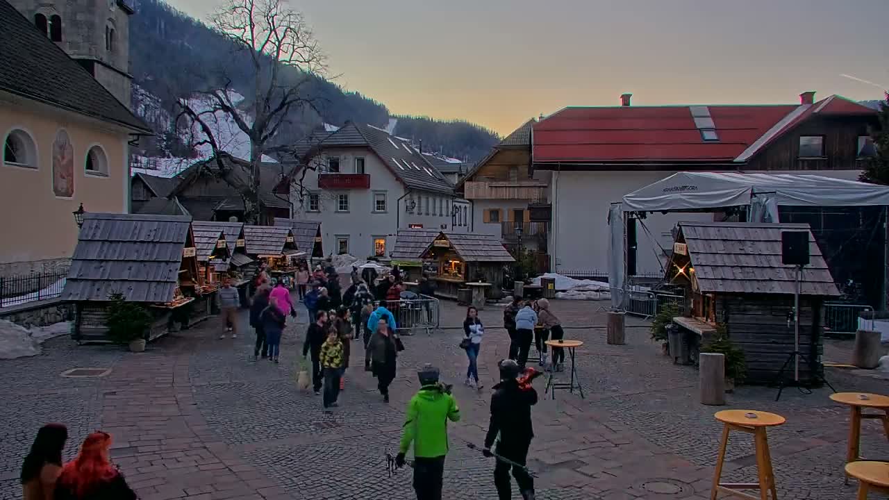 Kranjska Gora Town Center Live Cam - Jesenice, Gorenjska (Upper Carniola), Slovenia