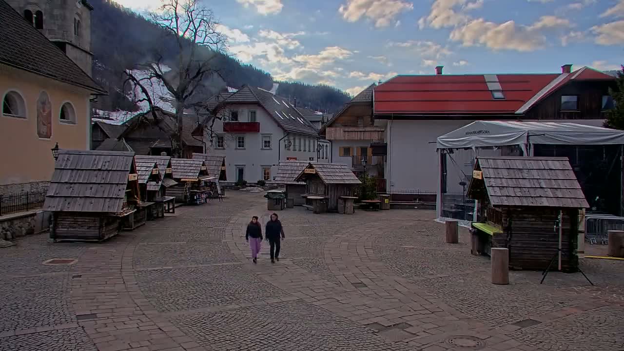 Kranjska Gora Town Center Live Cam - Jesenice, Gorenjska (Upper Carniola), Slovenia