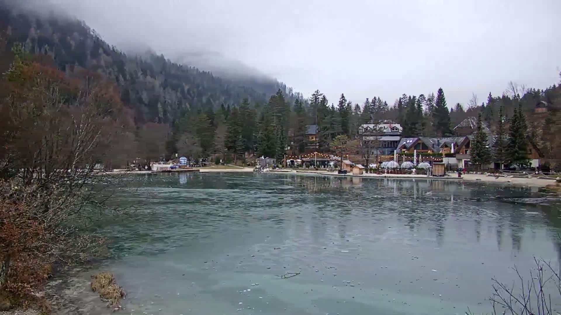 Kranjska Gora, Jezero Jasna Lake Live Cam - Jesenice, Gorenjska (Upper Carniola), Slovenia