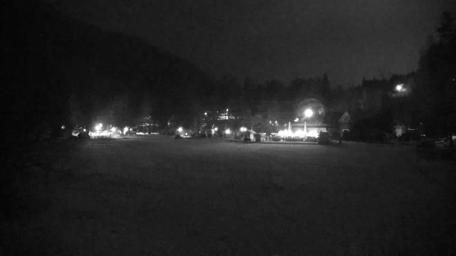 Kranjska Gora, Jezero Jasna Lake Live Cam - Jesenice, Gorenjska (Upper Carniola), Slovenia