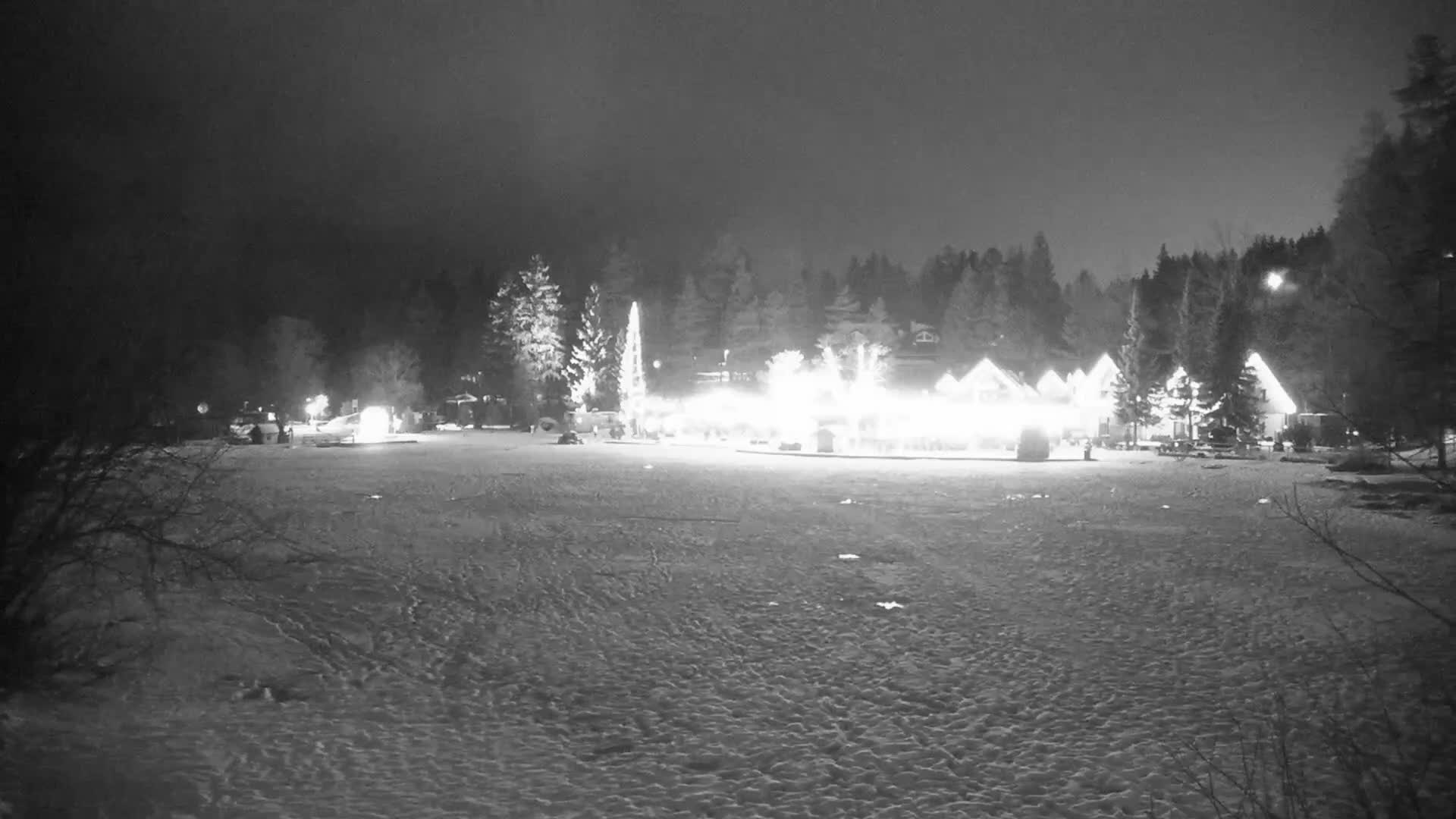 Kranjska Gora, Jezero Jasna Lake Live Cam - Jesenice, Gorenjska (Upper Carniola), Slovenia