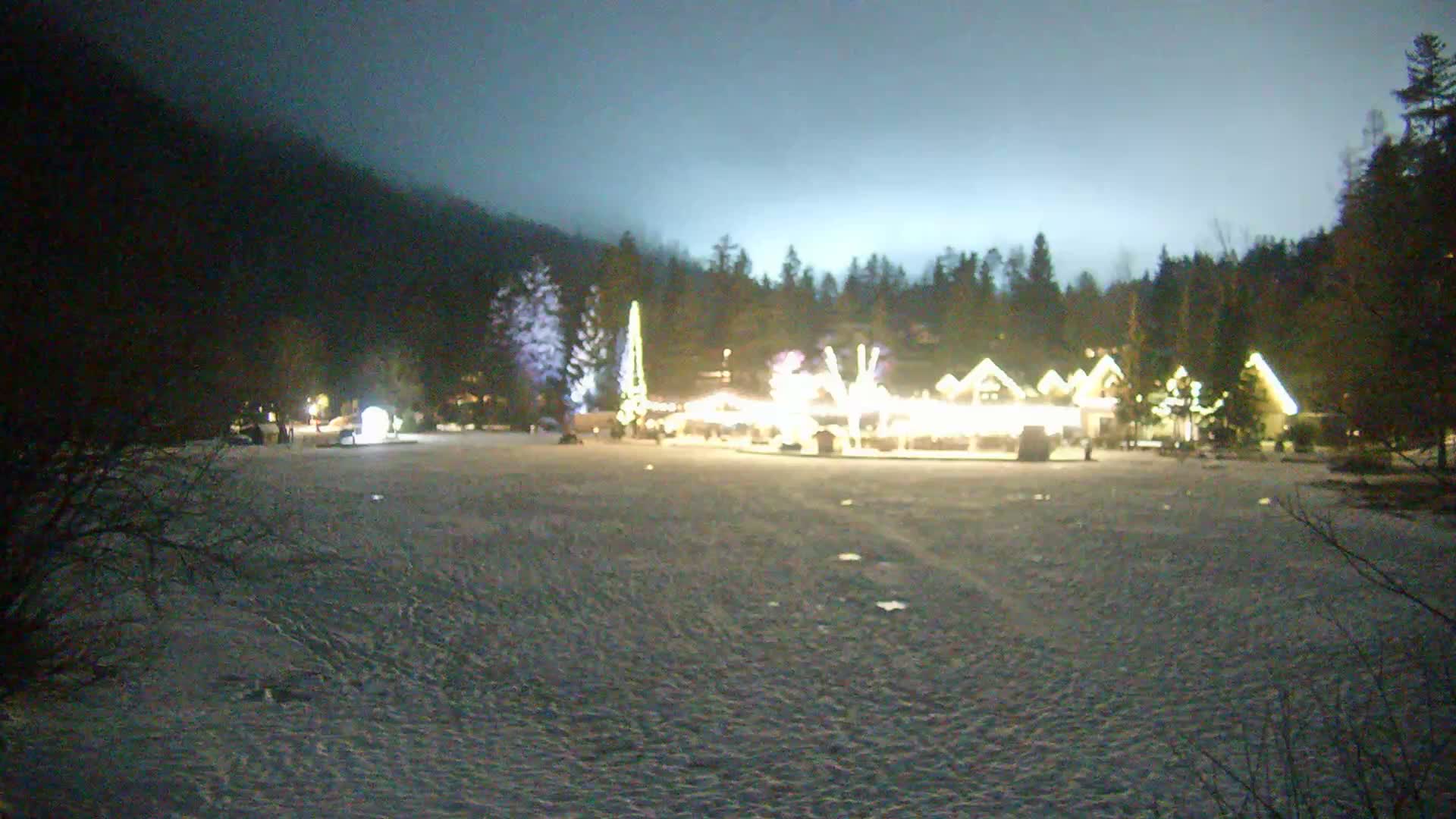 Kranjska Gora, Jezero Jasna Lake Live Cam - Jesenice, Gorenjska (Upper Carniola), Slovenia