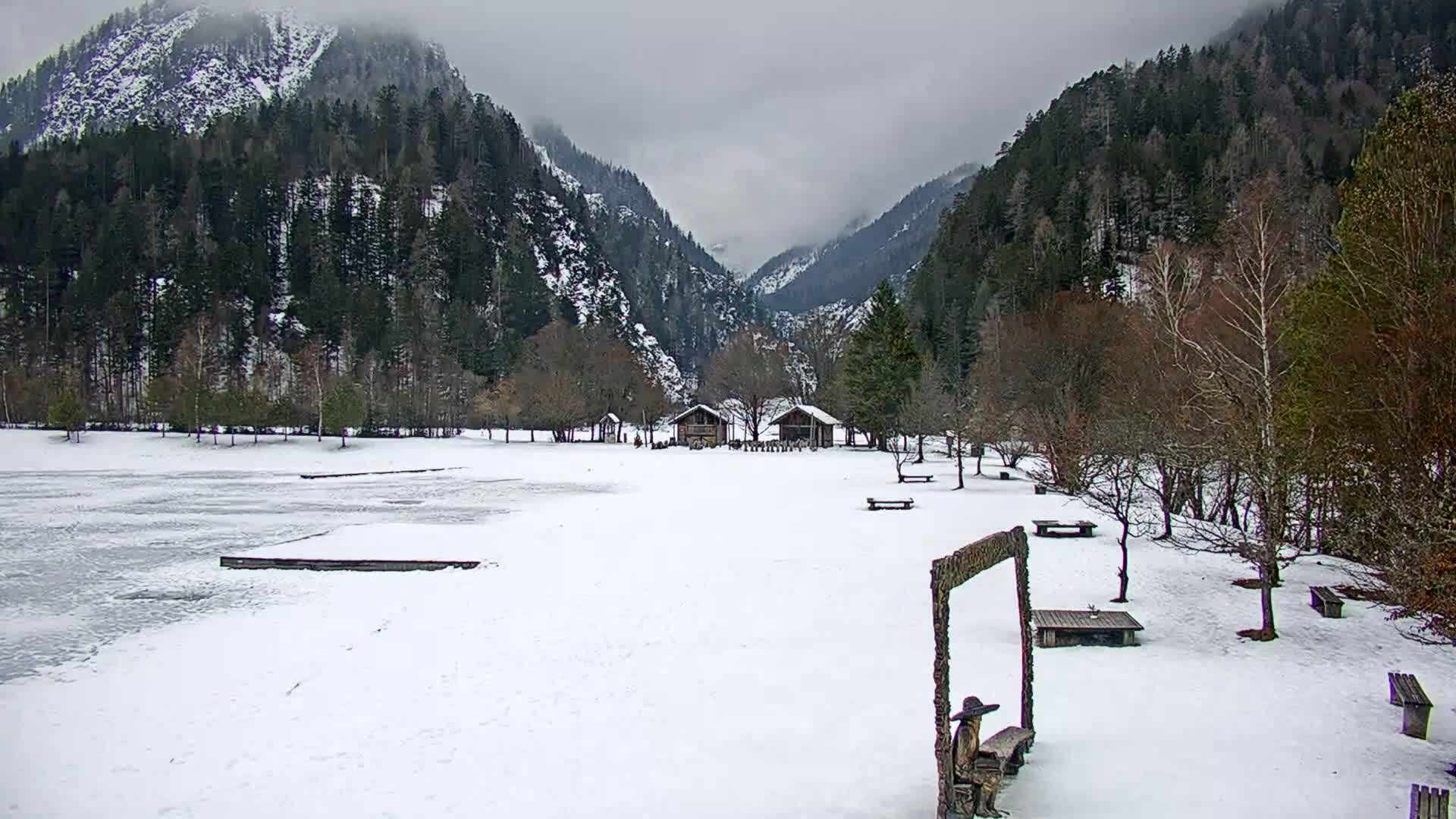Kranjska Gora, Jezero Jasna Lake Live Cam - Jesenice, Gorenjska (Upper Carniola), Slovenia