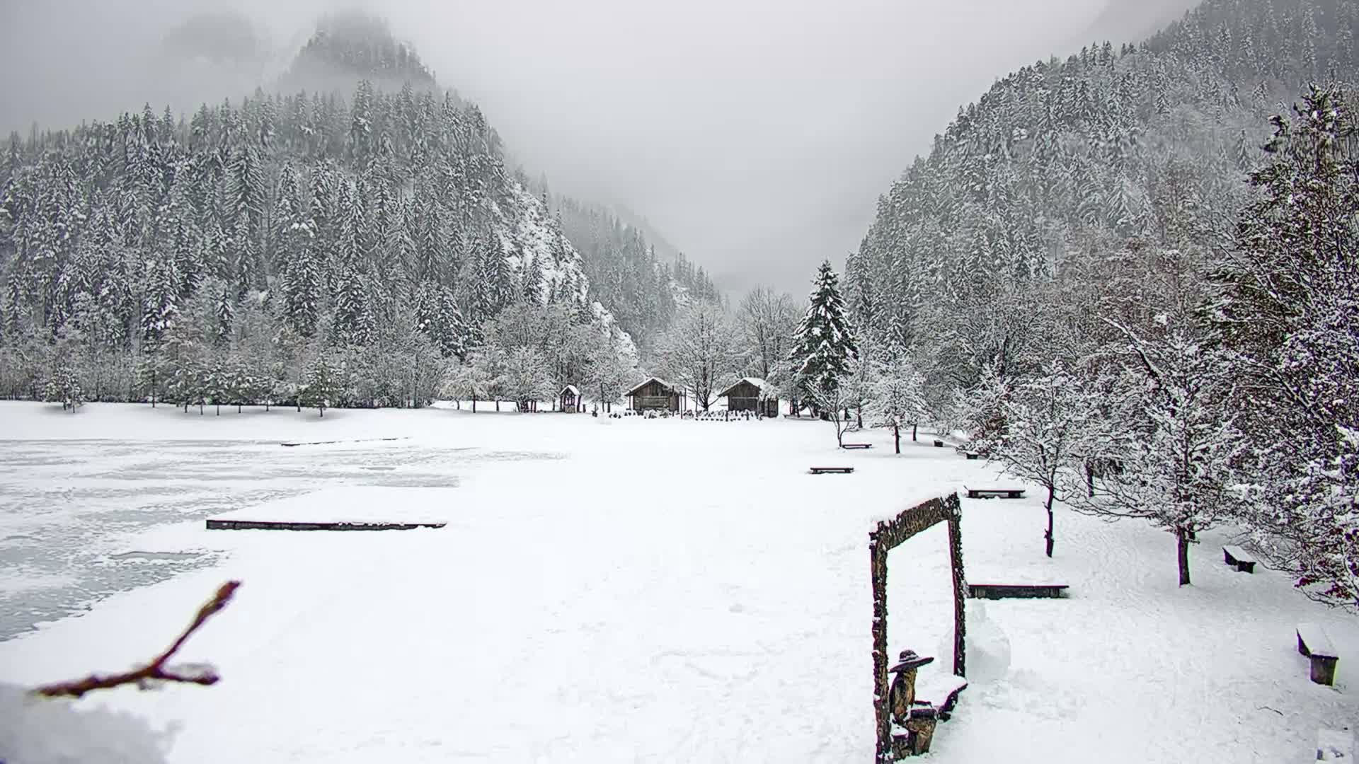 Kranjska Gora, Jezero Jasna Lake Live Cam - Jesenice, Gorenjska (Upper Carniola), Slovenia