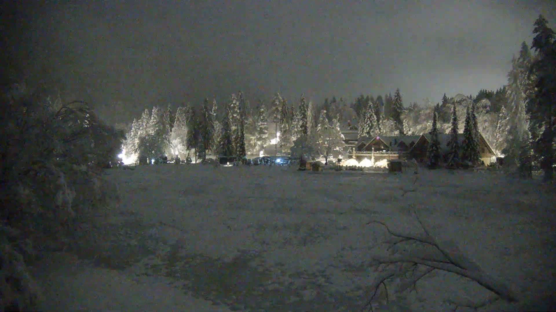 Kranjska Gora, Jezero Jasna Lake Live Cam - Jesenice, Gorenjska (Upper Carniola), Slovenia