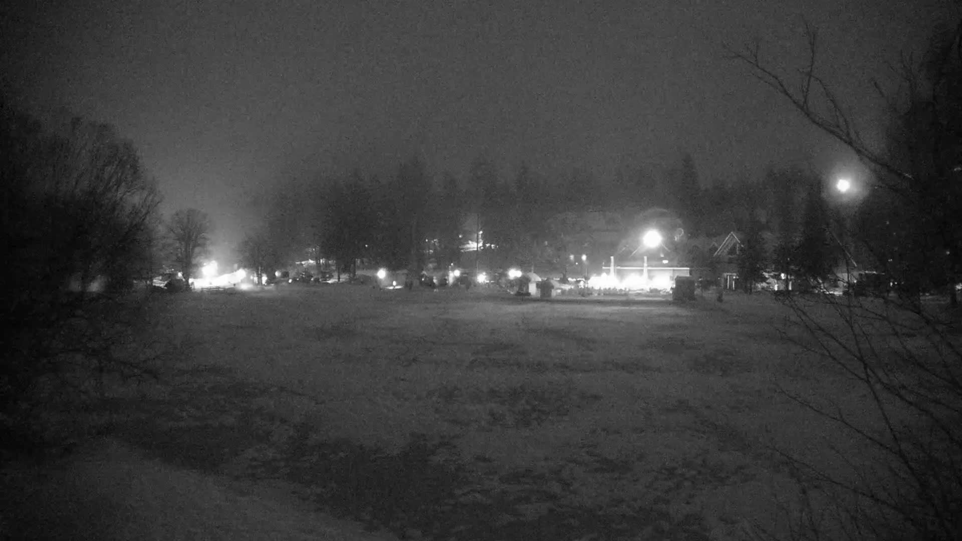Kranjska Gora, Jezero Jasna Lake Live Cam - Jesenice, Gorenjska (Upper Carniola), Slovenia