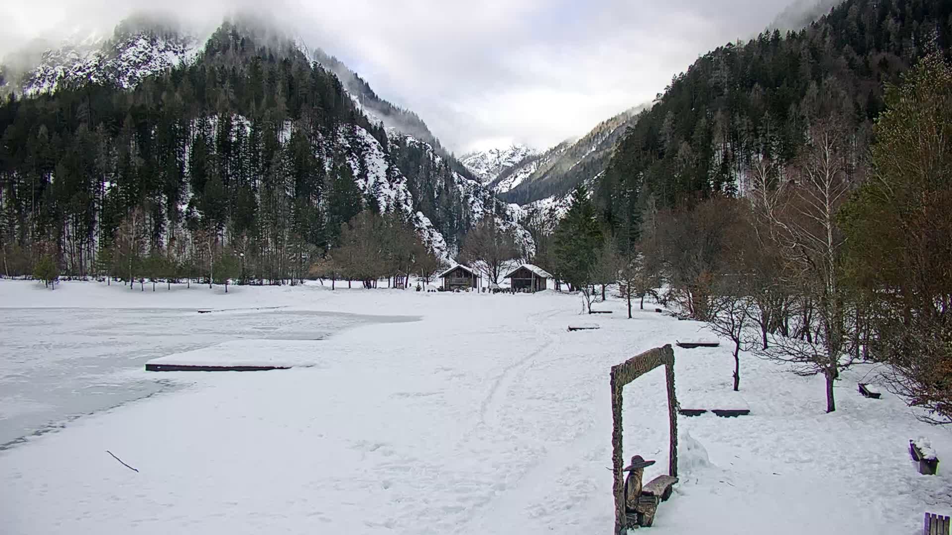 Kranjska Gora, Jezero Jasna Lake Live Cam - Jesenice, Gorenjska (Upper Carniola), Slovenia