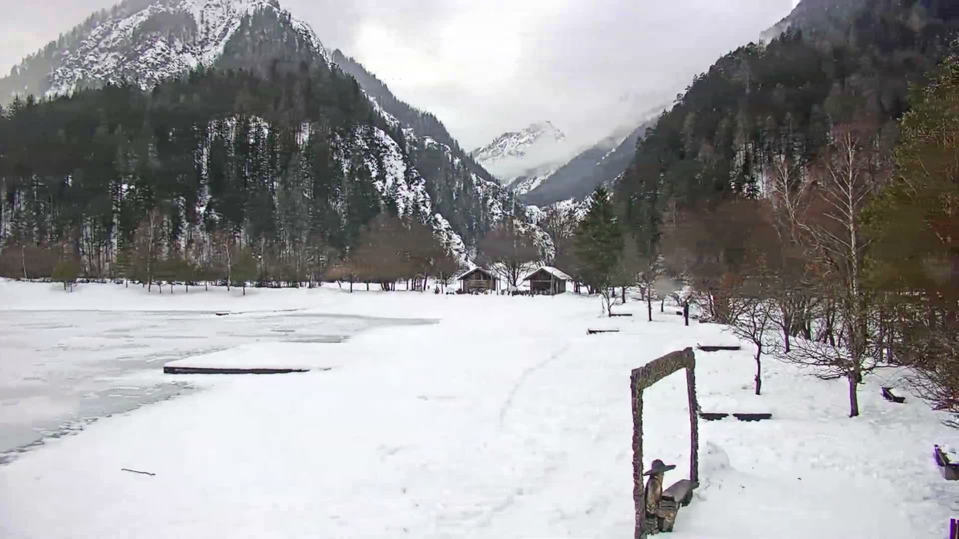 Kranjska Gora, Jezero Jasna Lake Live Cam - Jesenice, Gorenjska (Upper Carniola), Slovenia