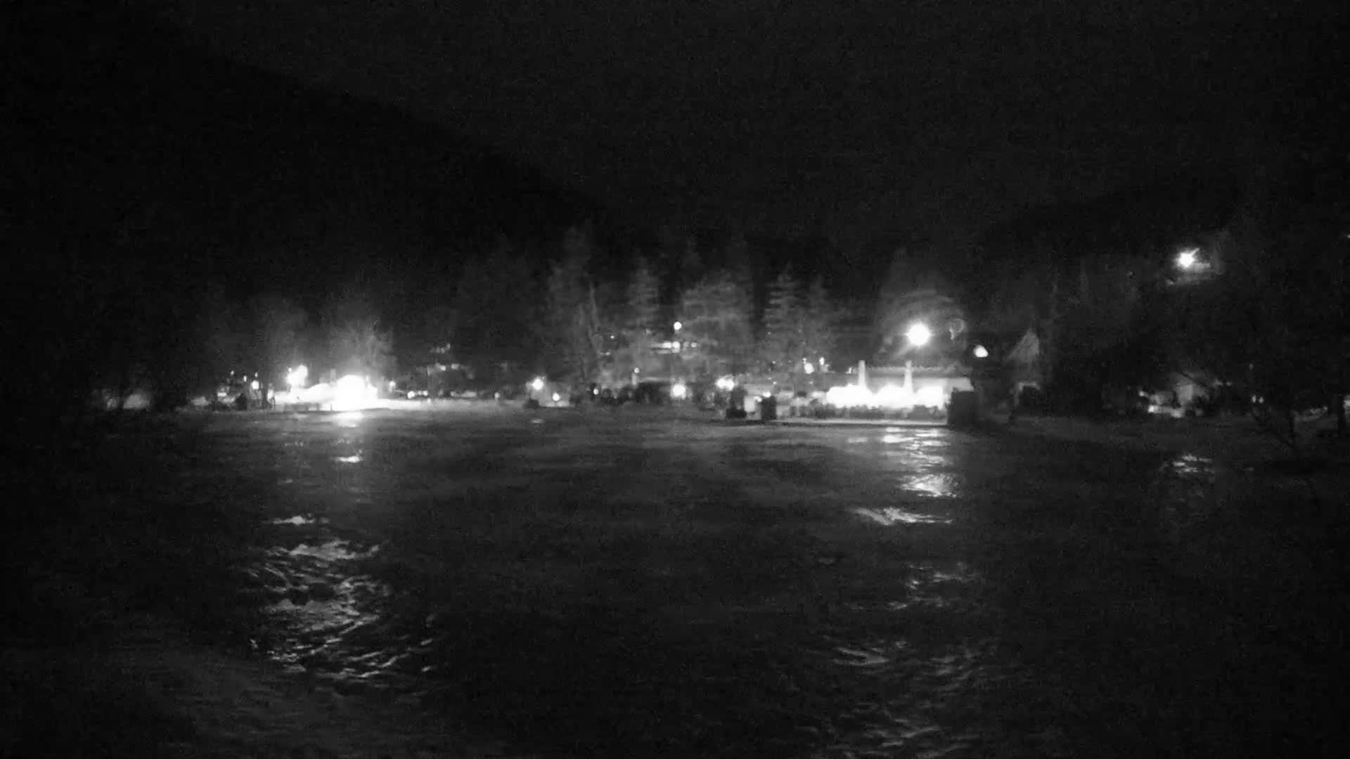 Kranjska Gora, Jezero Jasna Lake Live Cam - Jesenice, Gorenjska (Upper Carniola), Slovenia