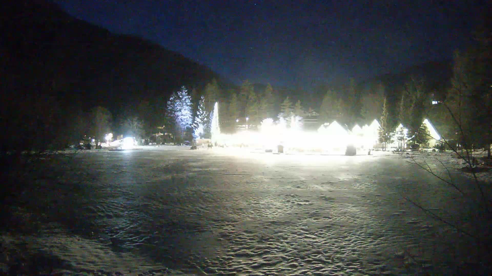 Kranjska Gora, Jezero Jasna Lake Live Cam - Jesenice, Gorenjska (Upper Carniola), Slovenia