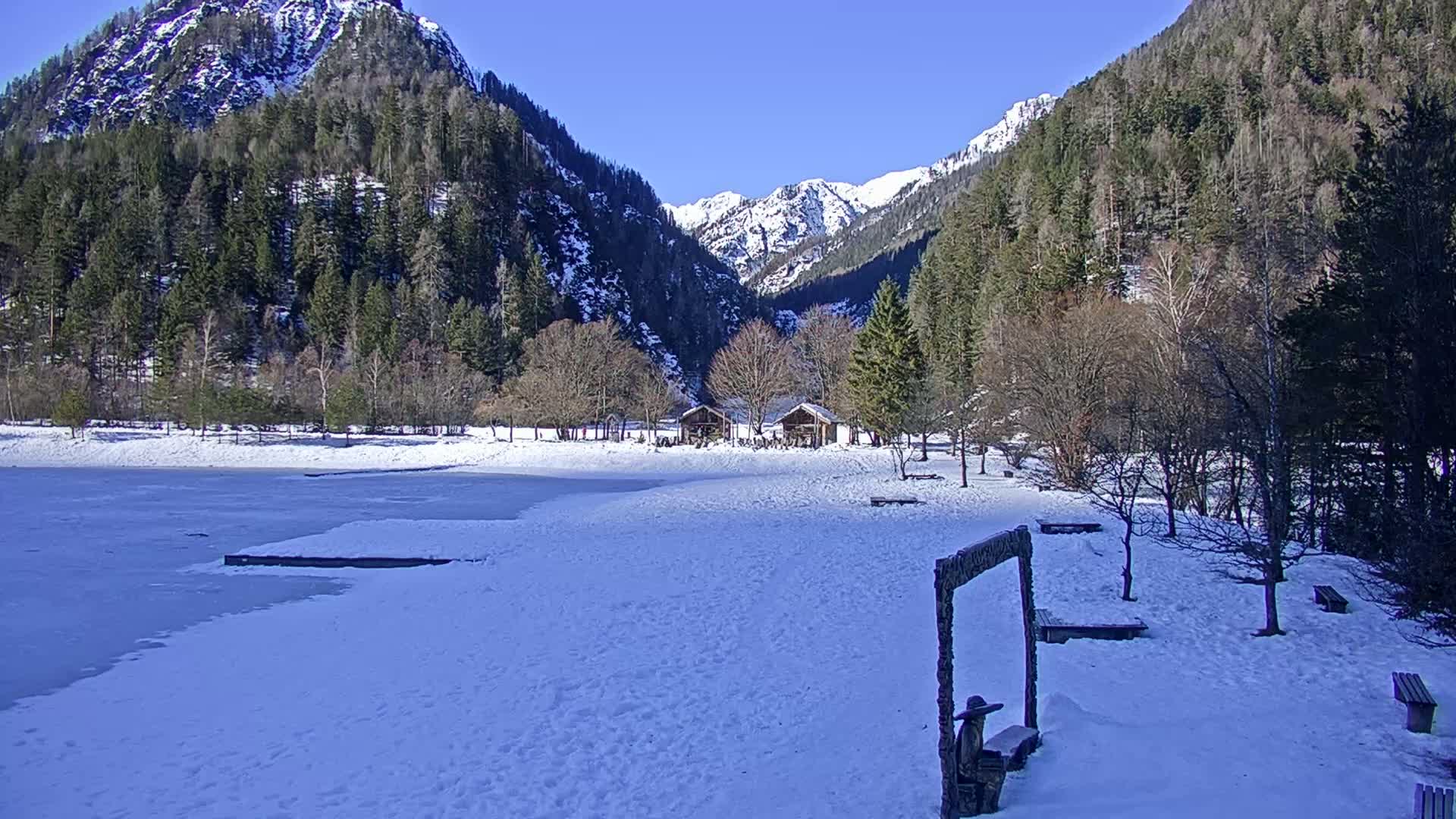 Kranjska Gora, Jezero Jasna Lake Live Cam - Jesenice, Gorenjska (Upper Carniola), Slovenia