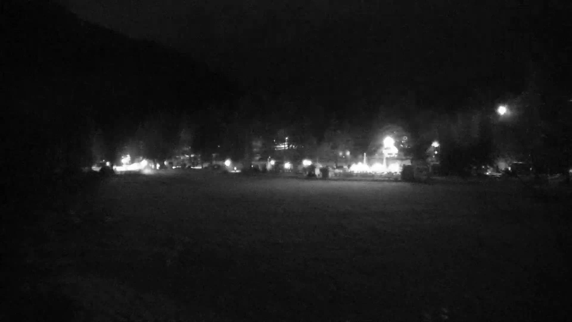 Kranjska Gora, Jezero Jasna Lake Live Cam - Jesenice, Gorenjska (Upper Carniola), Slovenia
