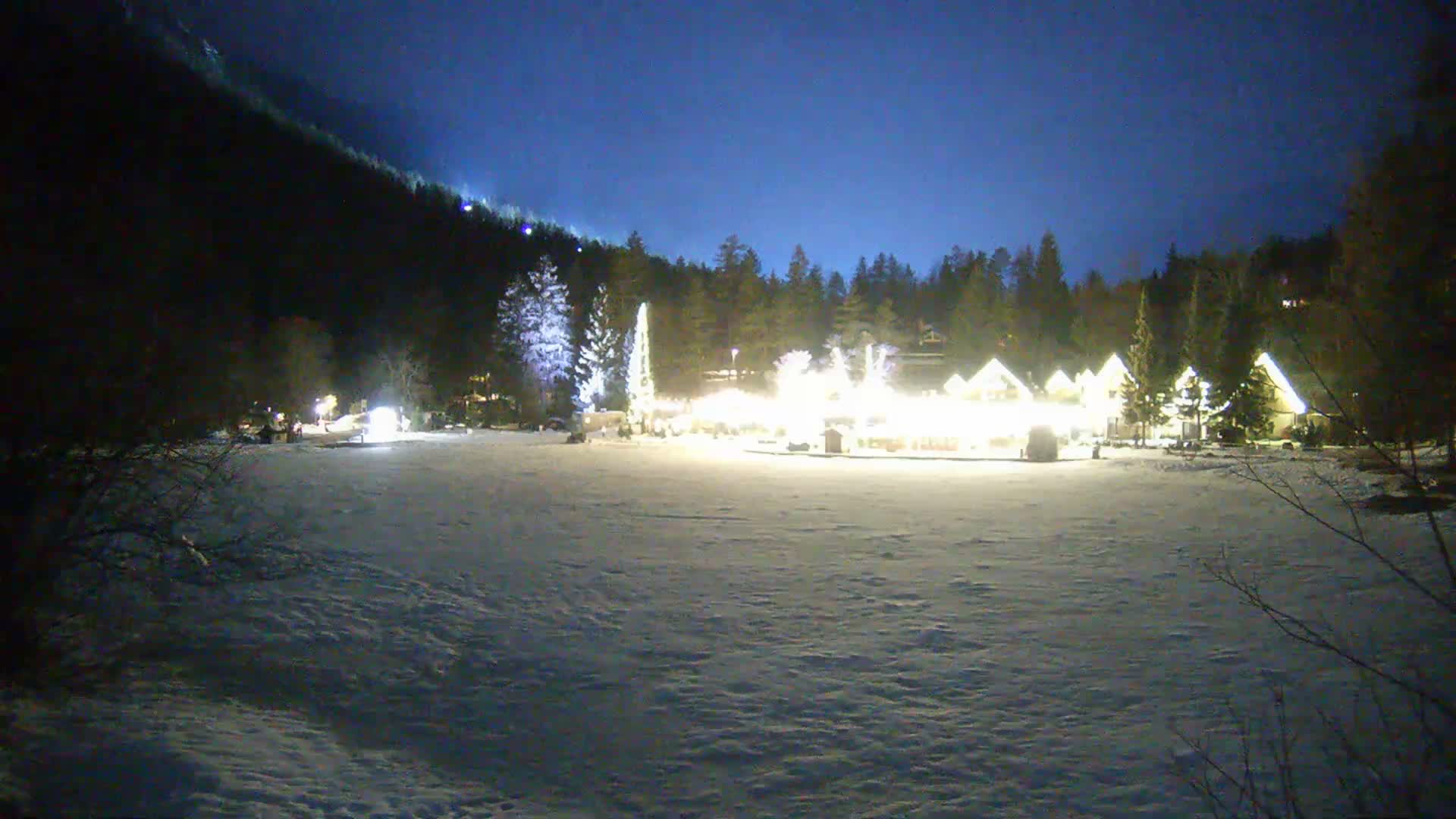 Kranjska Gora, Jezero Jasna Lake Live Cam - Jesenice, Gorenjska (Upper Carniola), Slovenia