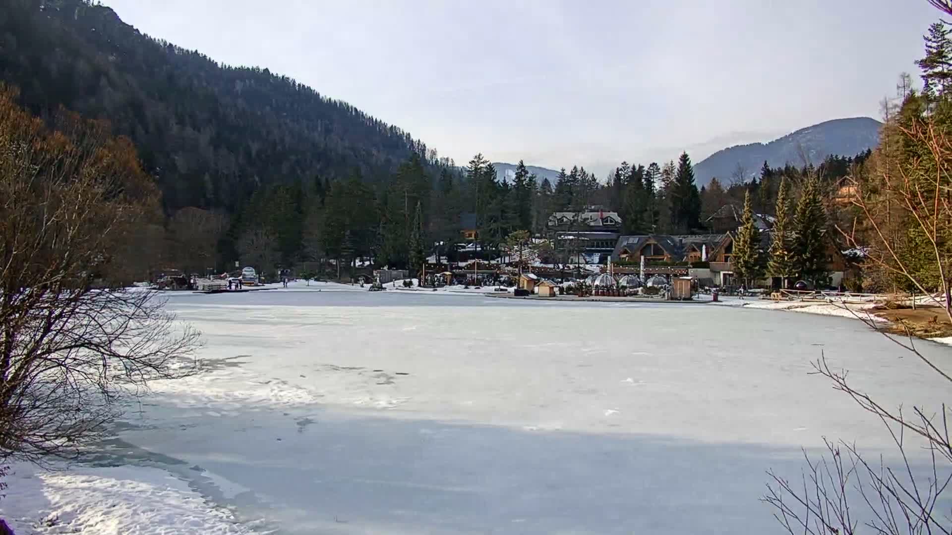 Kranjska Gora, Jezero Jasna Lake Live Cam - Jesenice, Gorenjska (Upper Carniola), Slovenia